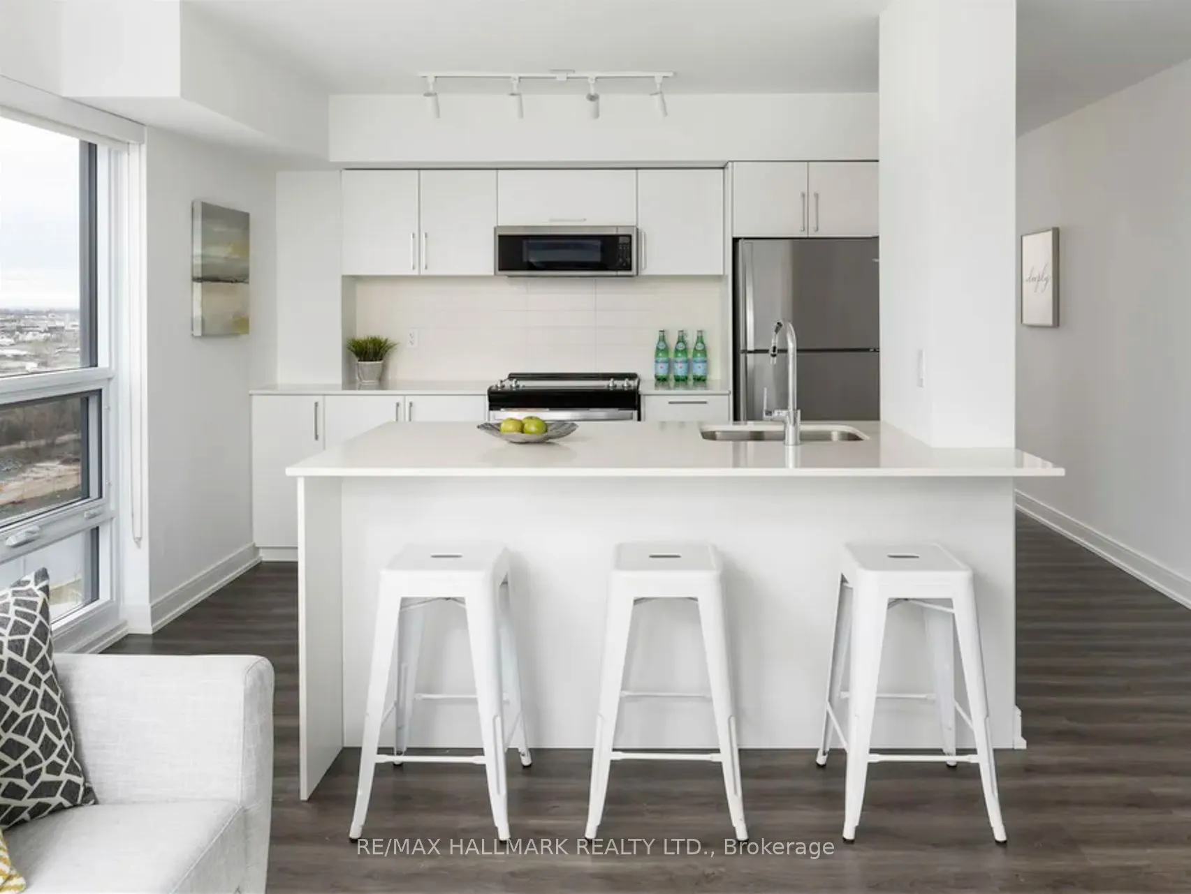 20 Samuel Wood Way, #2008