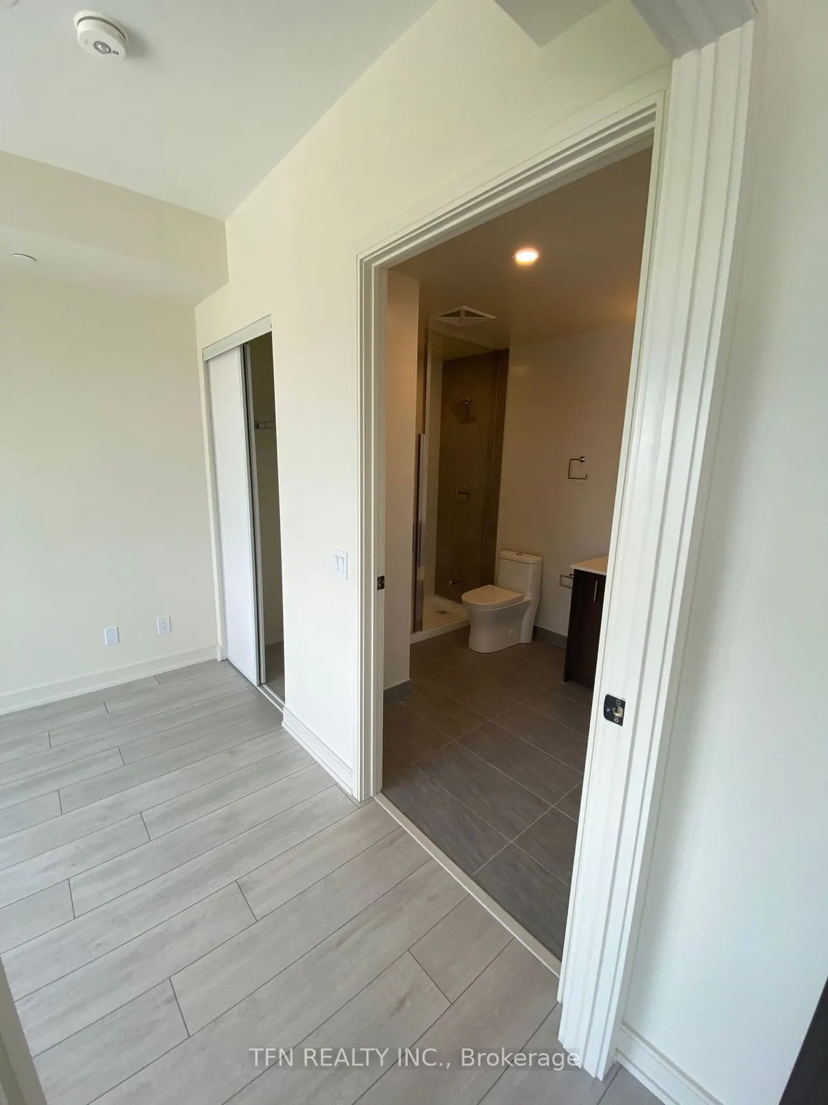 8010 Derry Road, #909