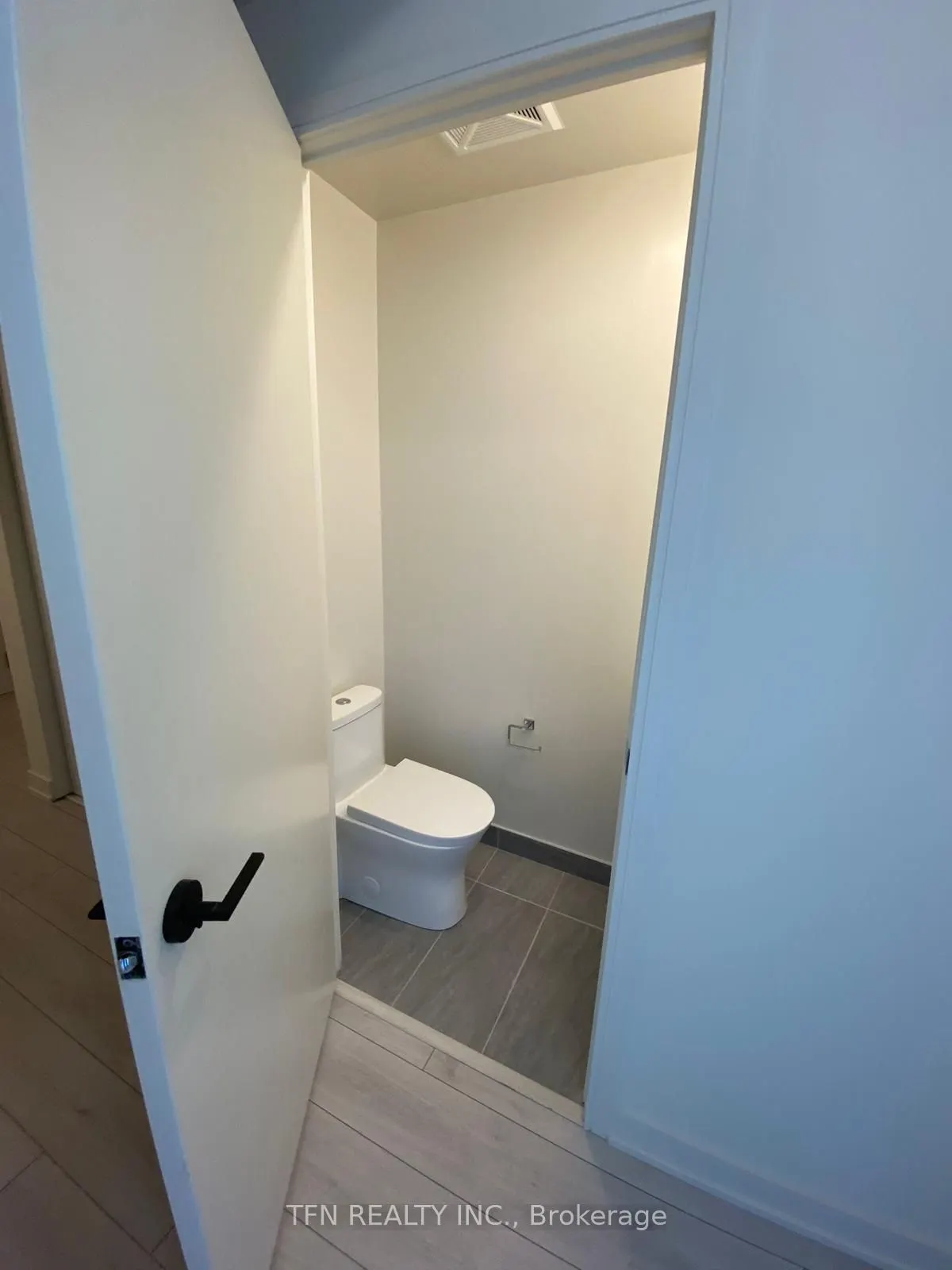8010 Derry Road, #909