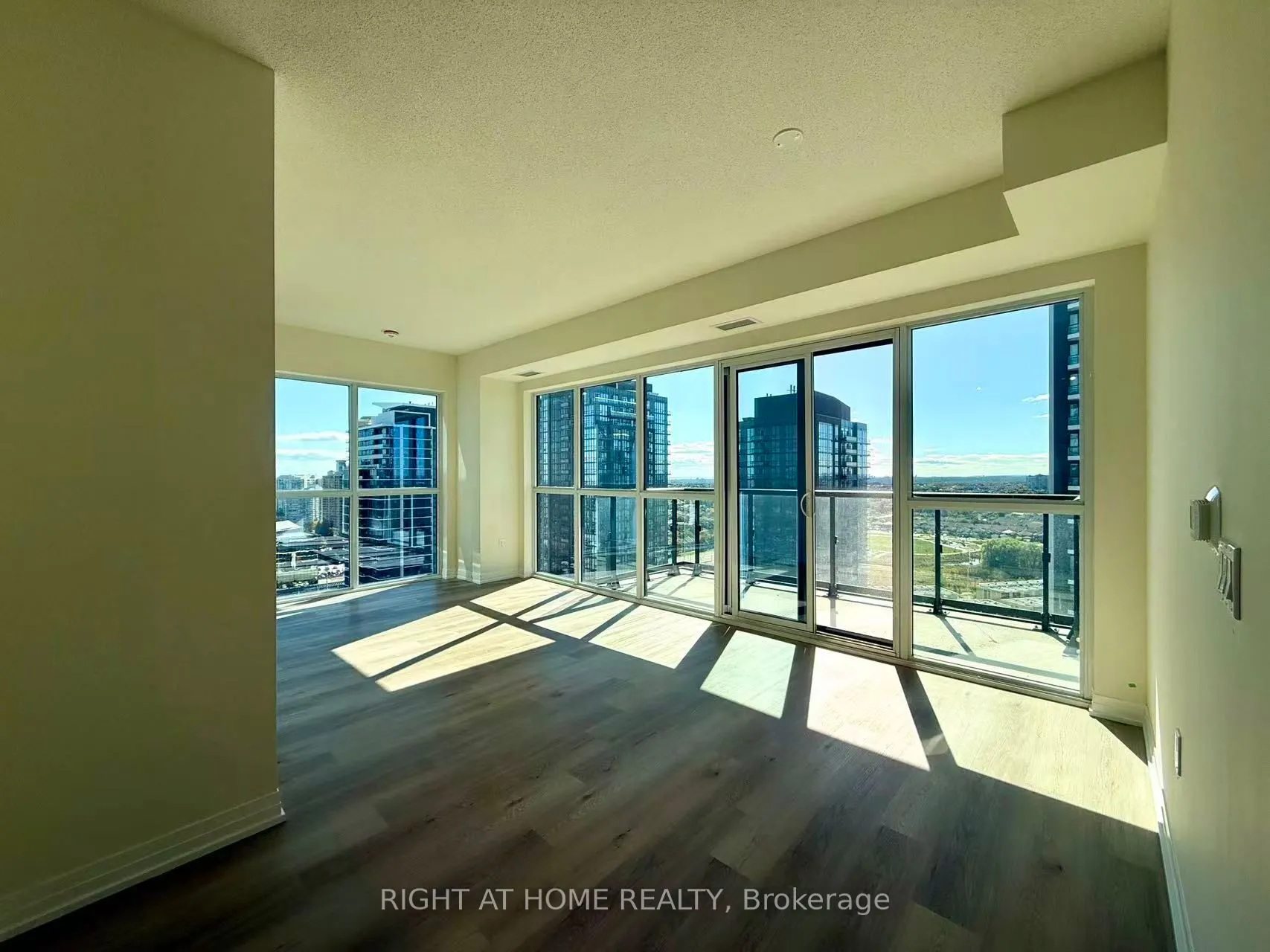 15 Watergarden Drive, #1804