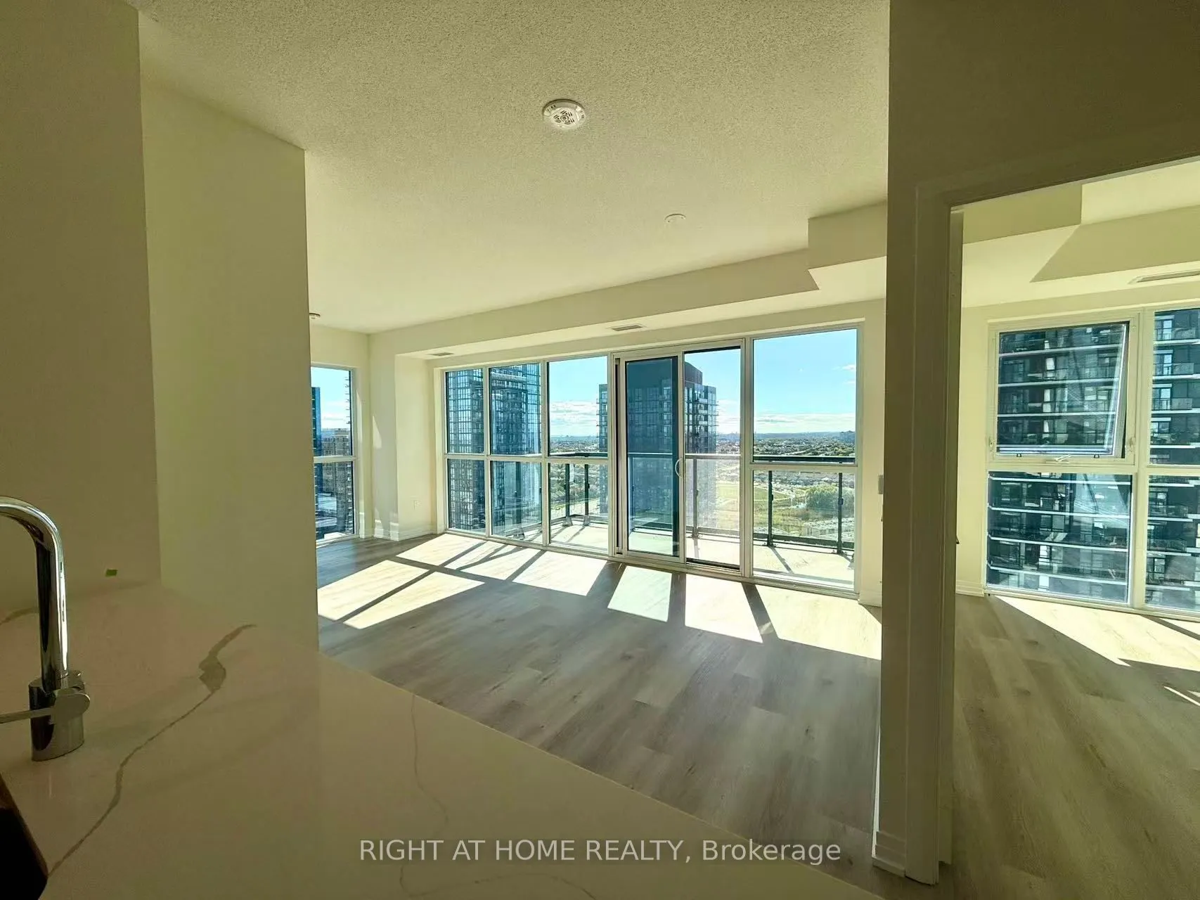 15 Watergarden Drive, #1804