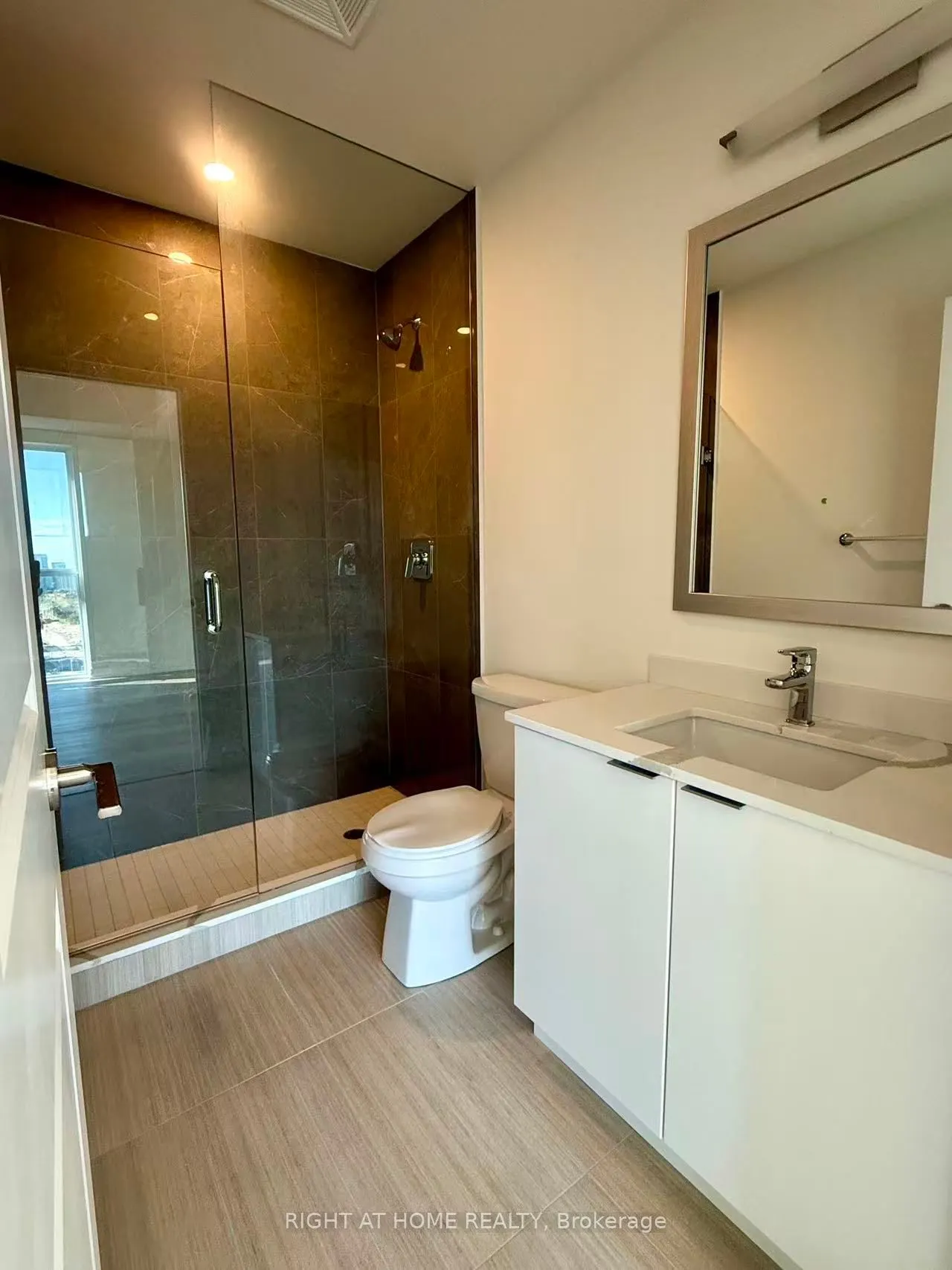 15 Watergarden Drive, #1804