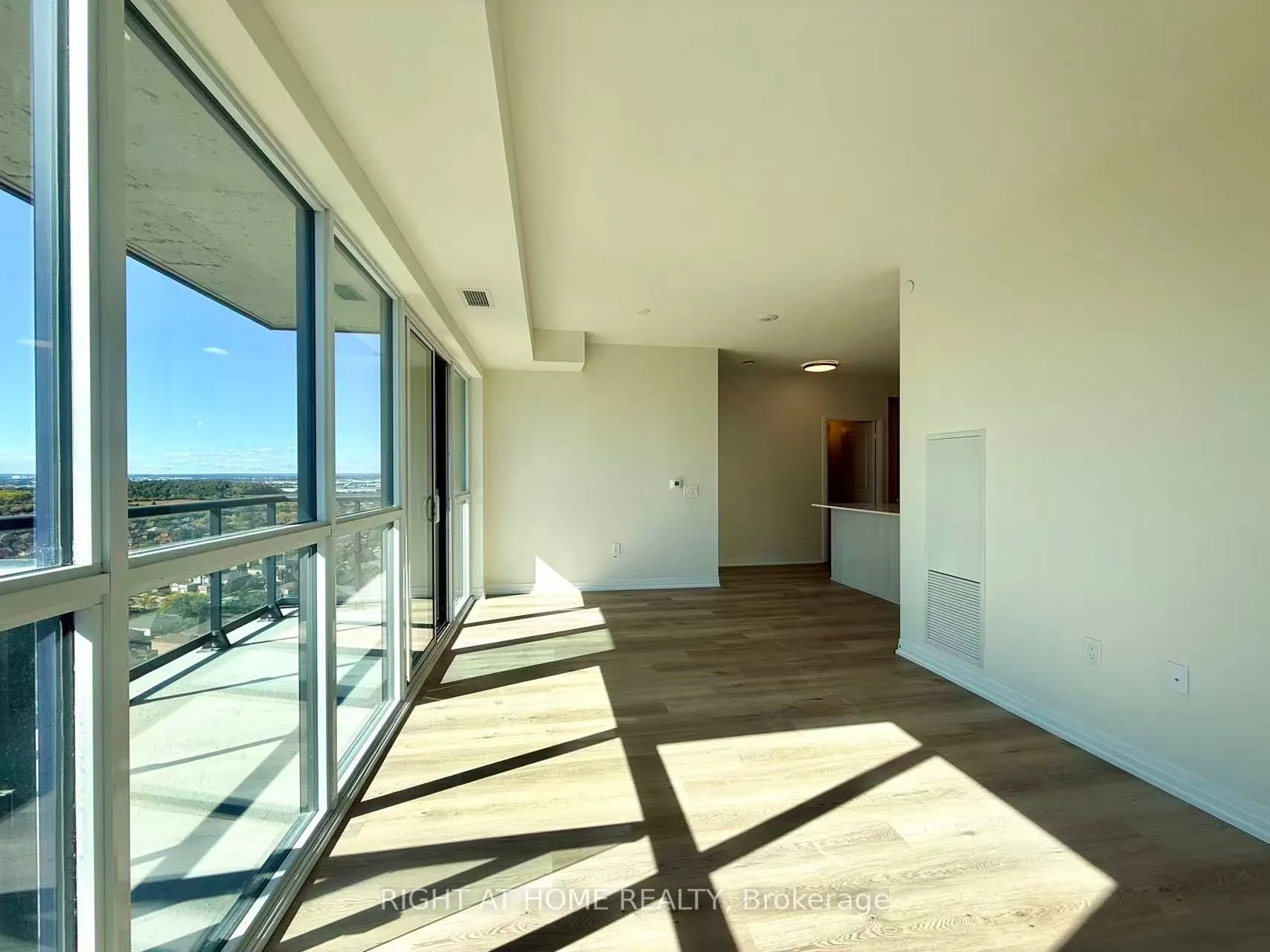 15 Watergarden Drive, #1804