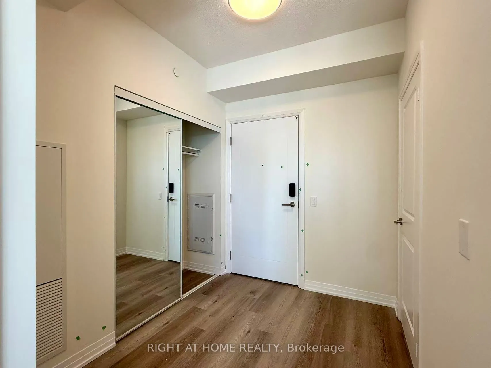 15 Watergarden Drive, #1804