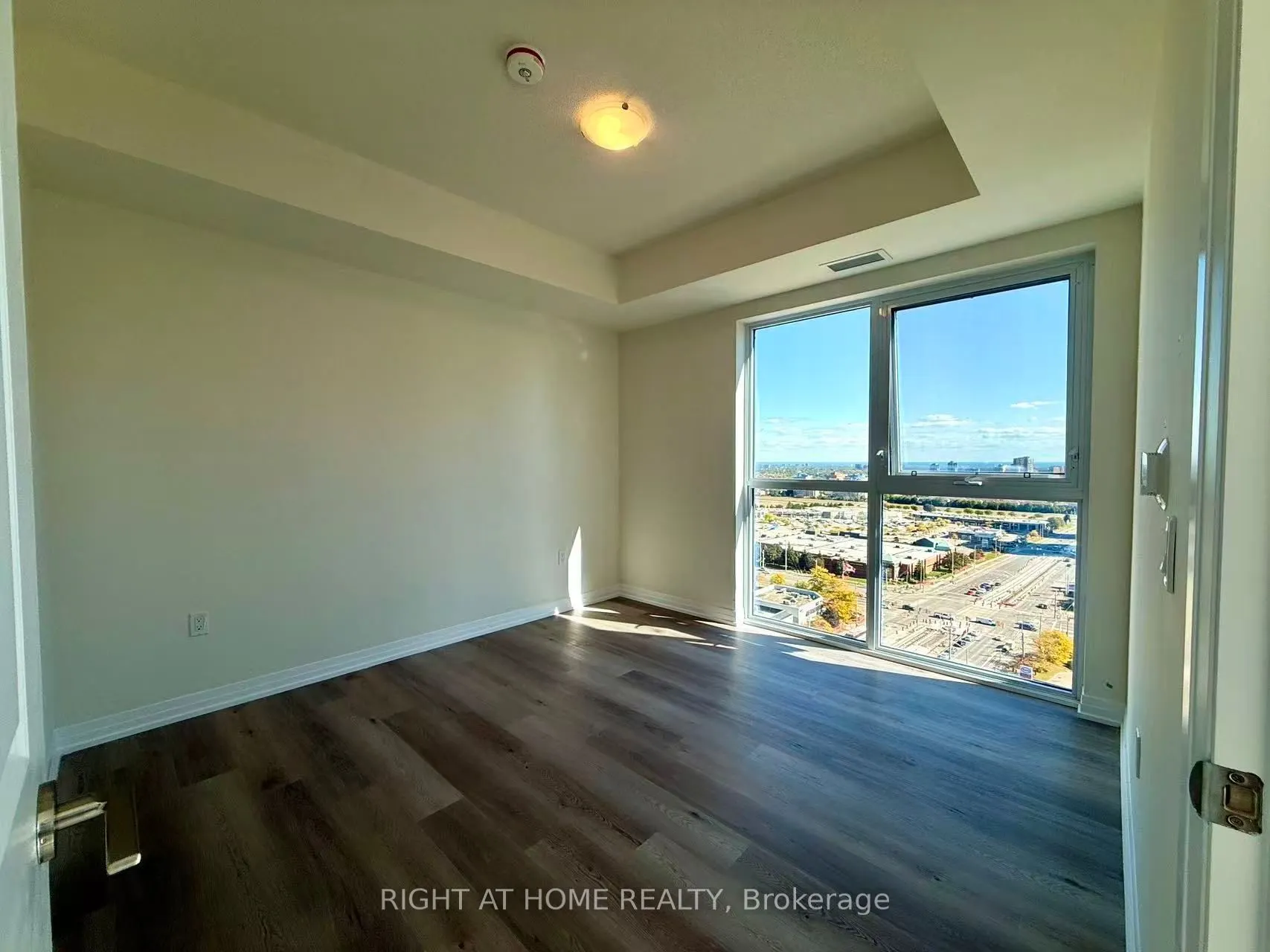 15 Watergarden Drive, #1804