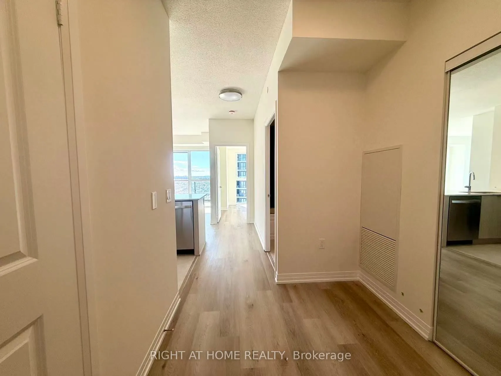 15 Watergarden Drive, #1804