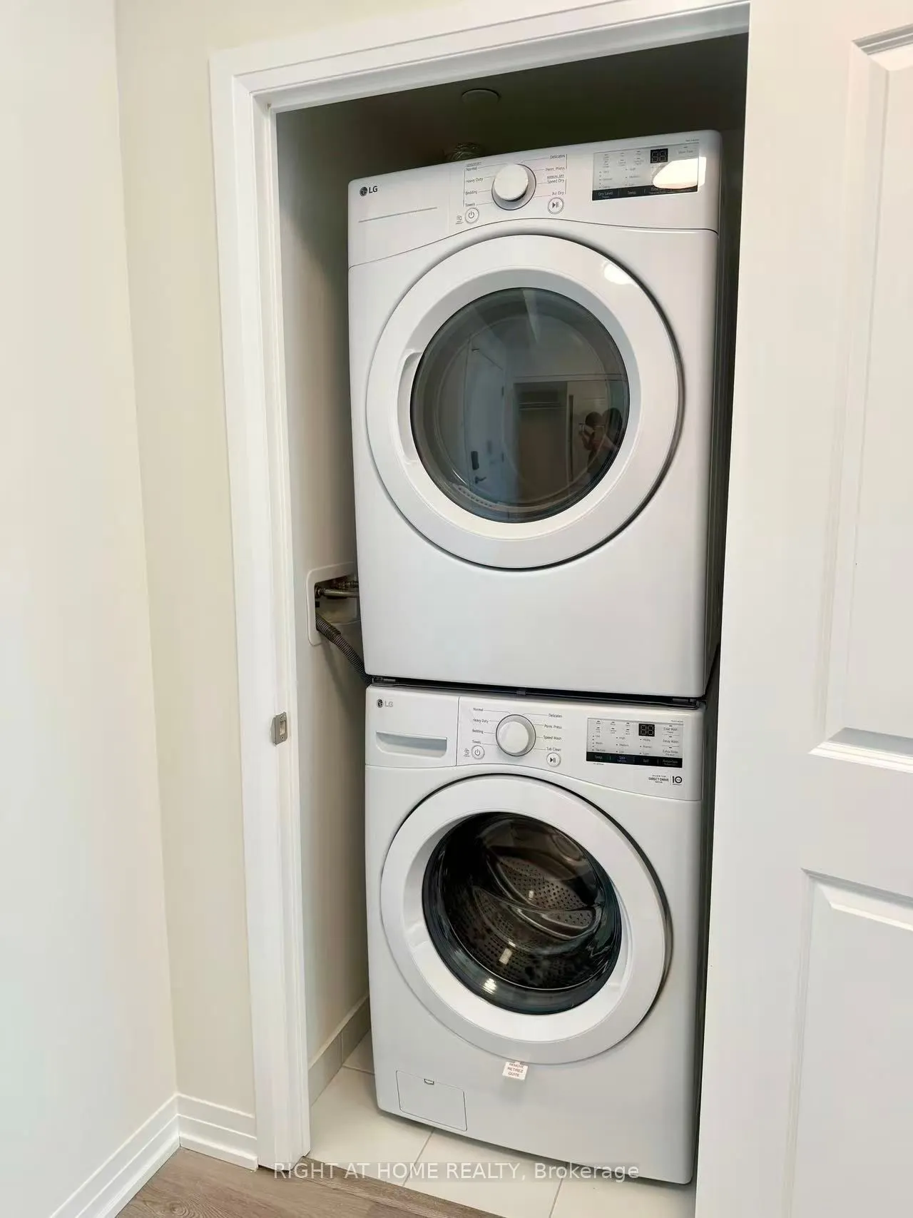 15 Watergarden Drive, #1804