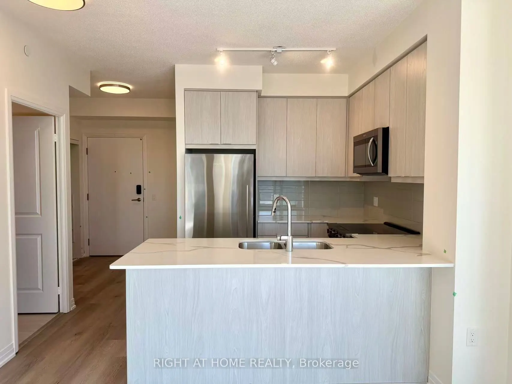 15 Watergarden Drive, #1804