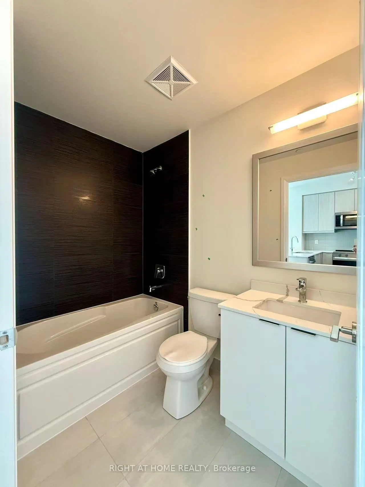 15 Watergarden Drive, #1804