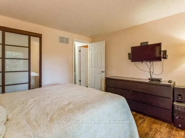 1004 Elizabeth Place, #Main & Upper