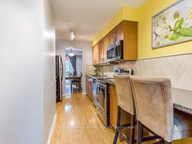1004 Elizabeth Place, #Main & Upper