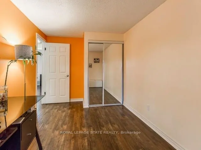 1004 Elizabeth Place, #Main & Upper