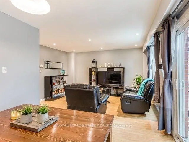 1004 Elizabeth Place, #Main & Upper