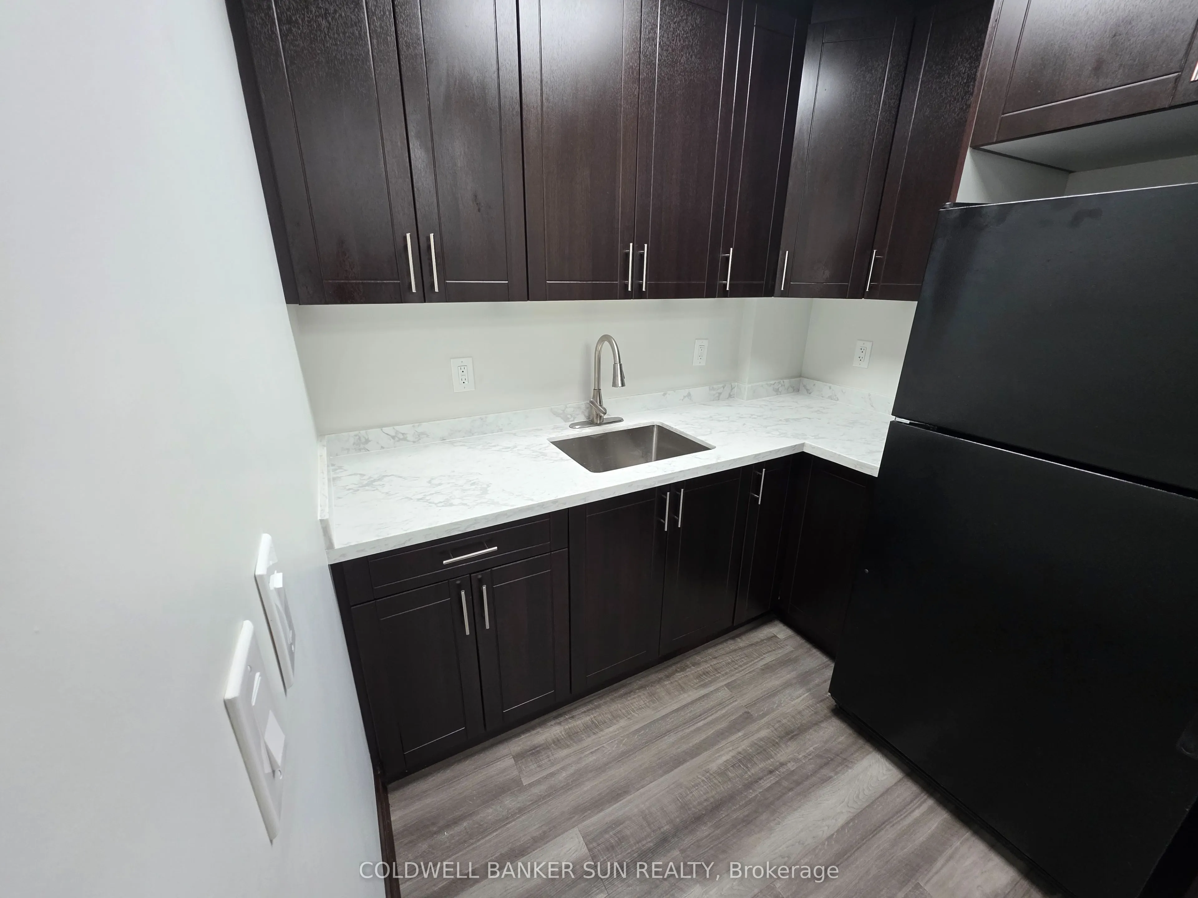 1200 Derry Road E, #7