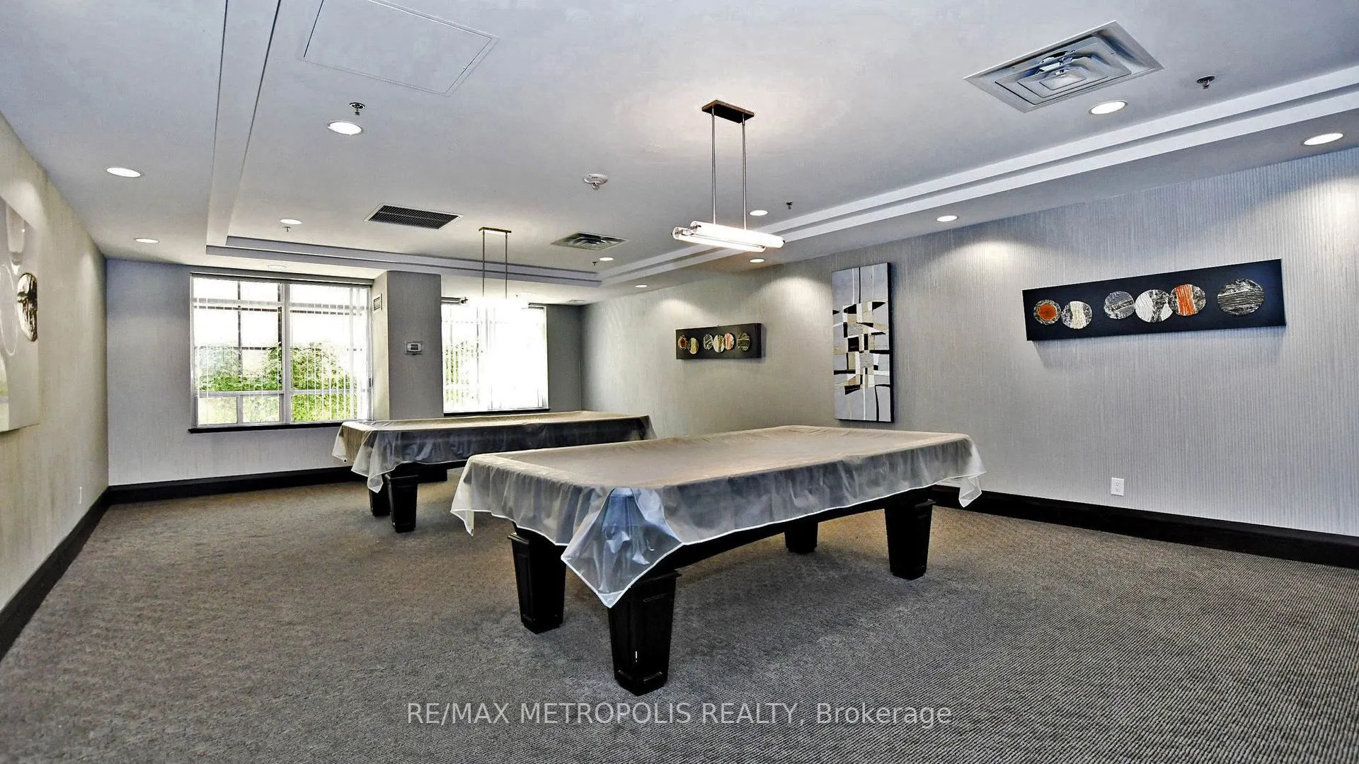 75 King Street E, #1709