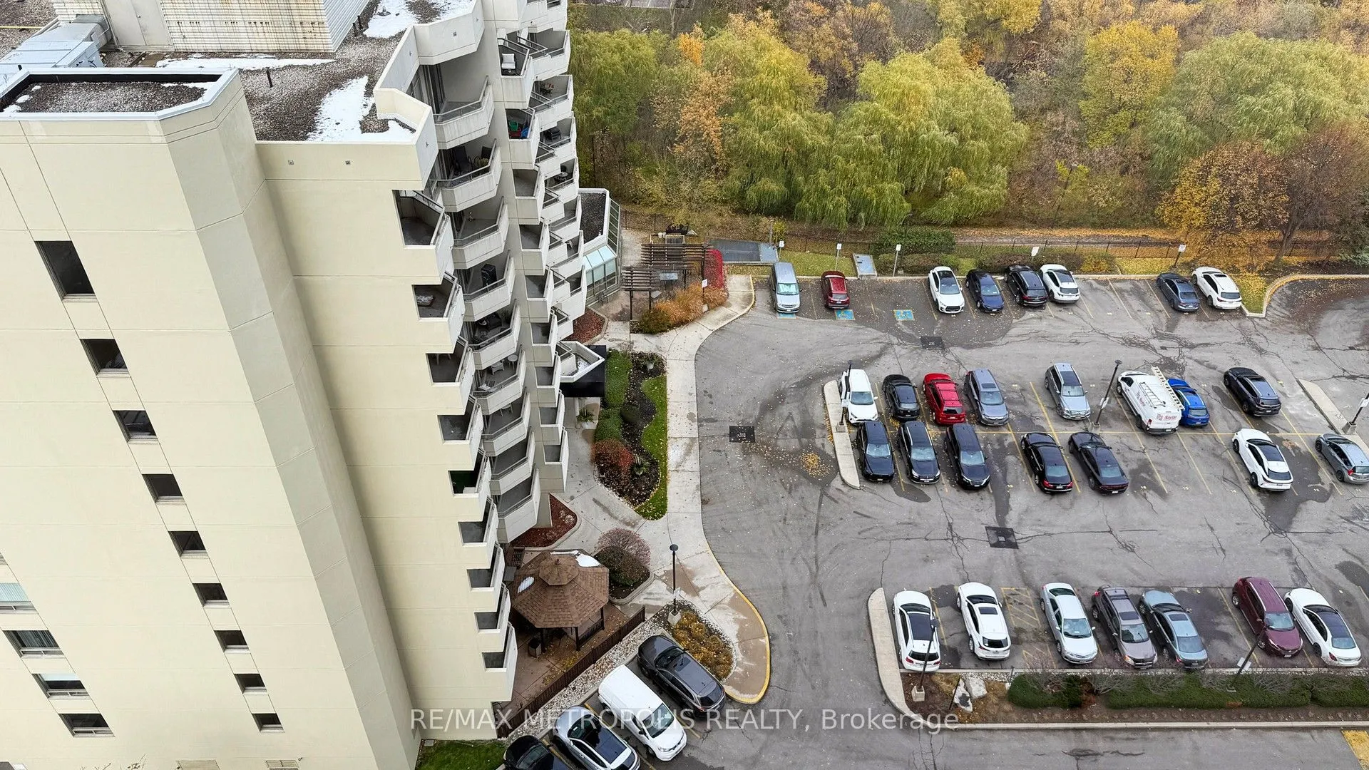 75 King Street E #1709