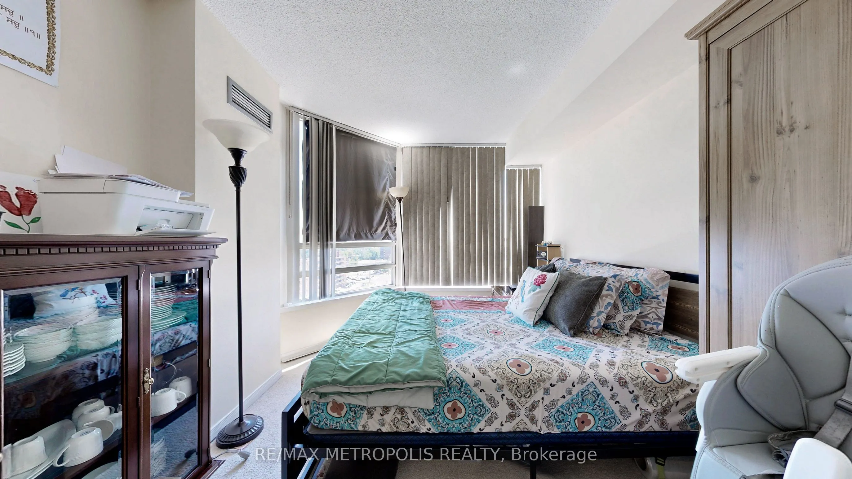 75 King Street E, #1202