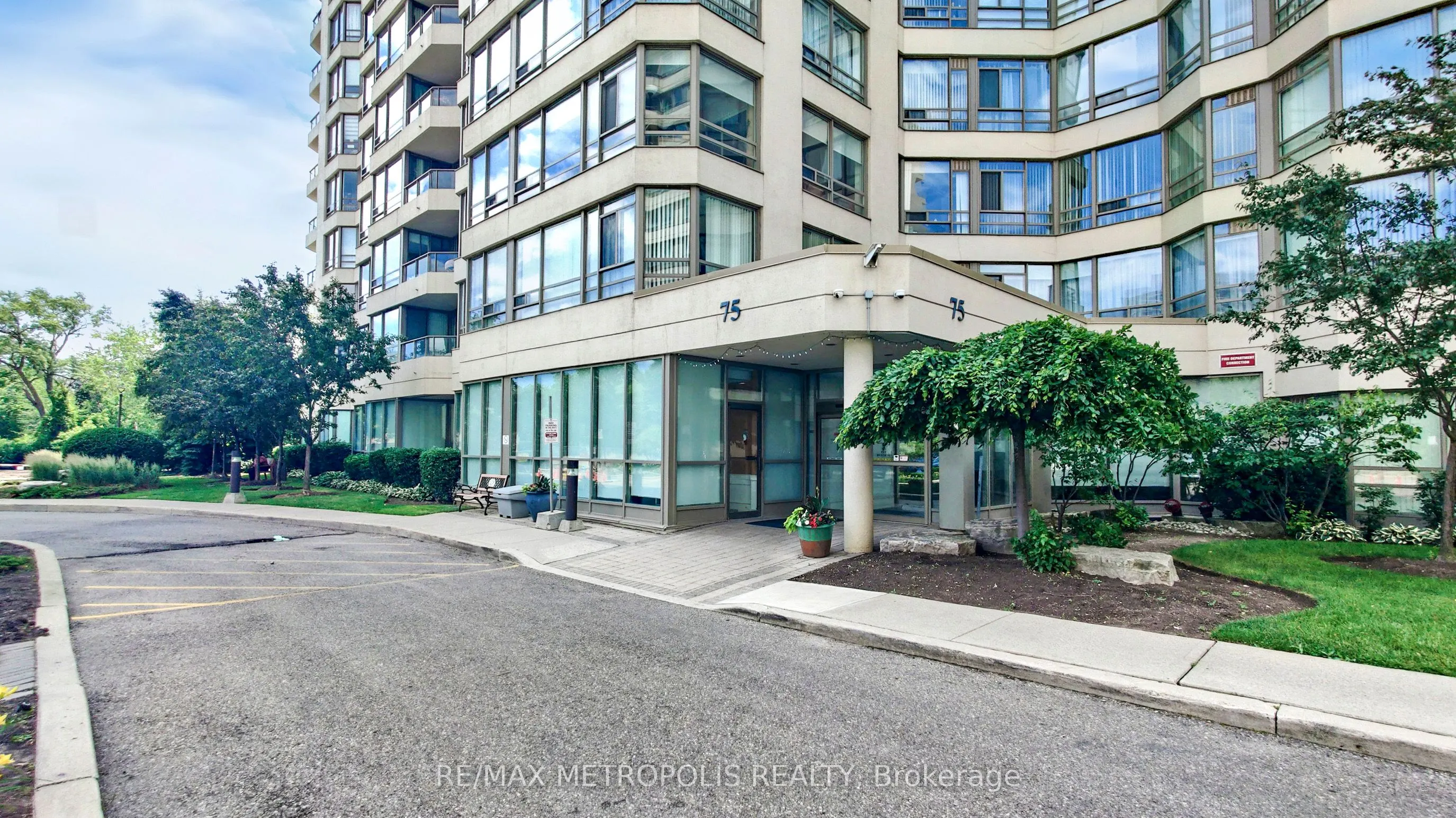 75 King Street E, #1202