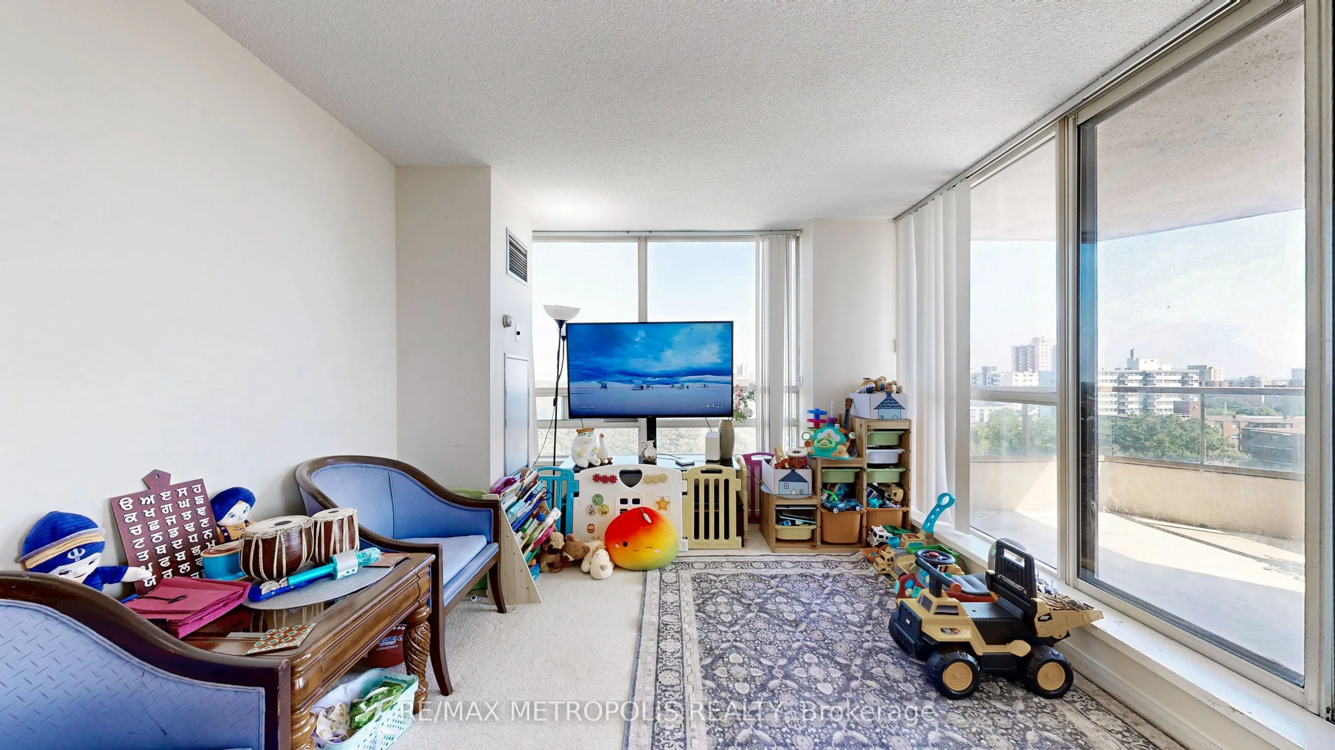 75 King Street E, #1202