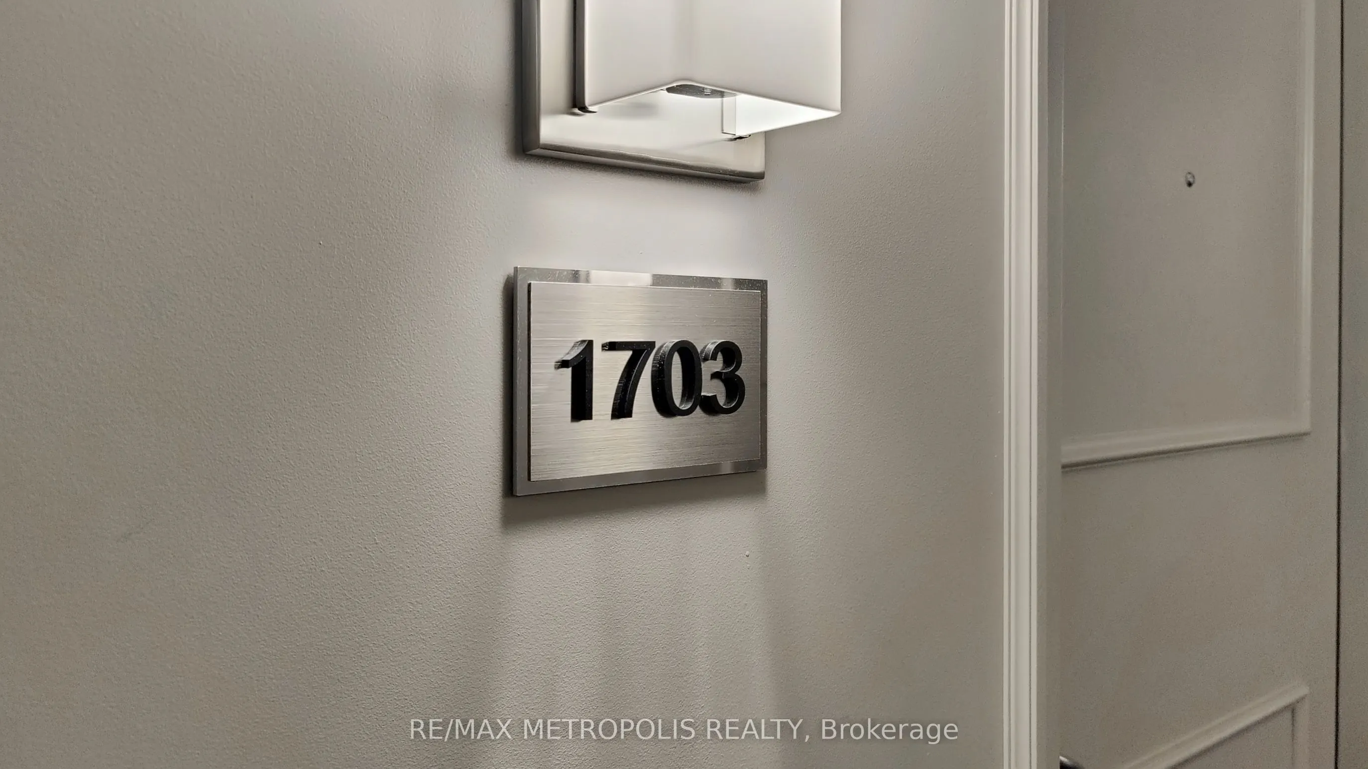 75 King Street E, #1703