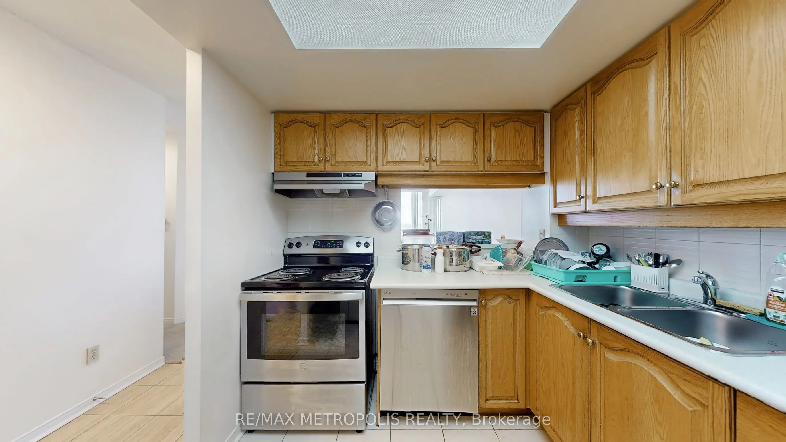 75 King Street E, #1703