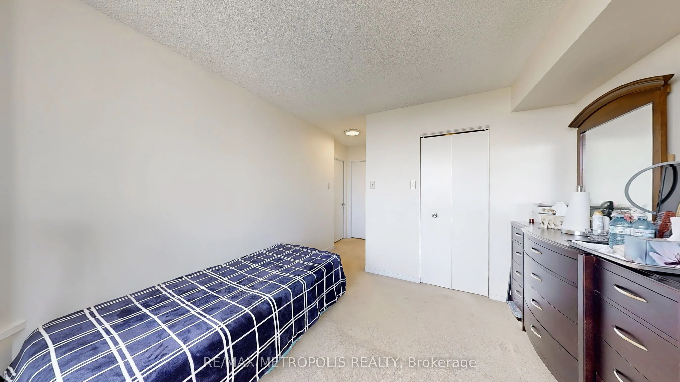 75 King Street E, #1703