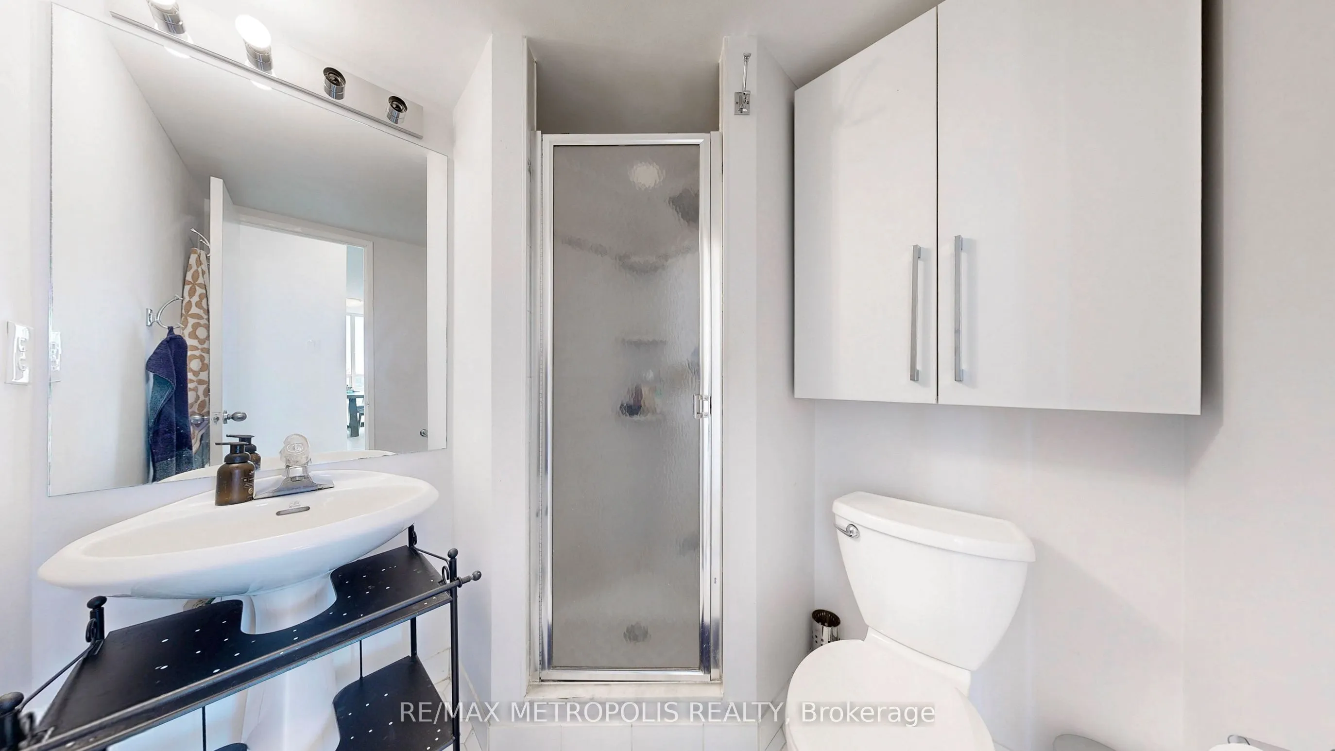 75 King Street E, #1512