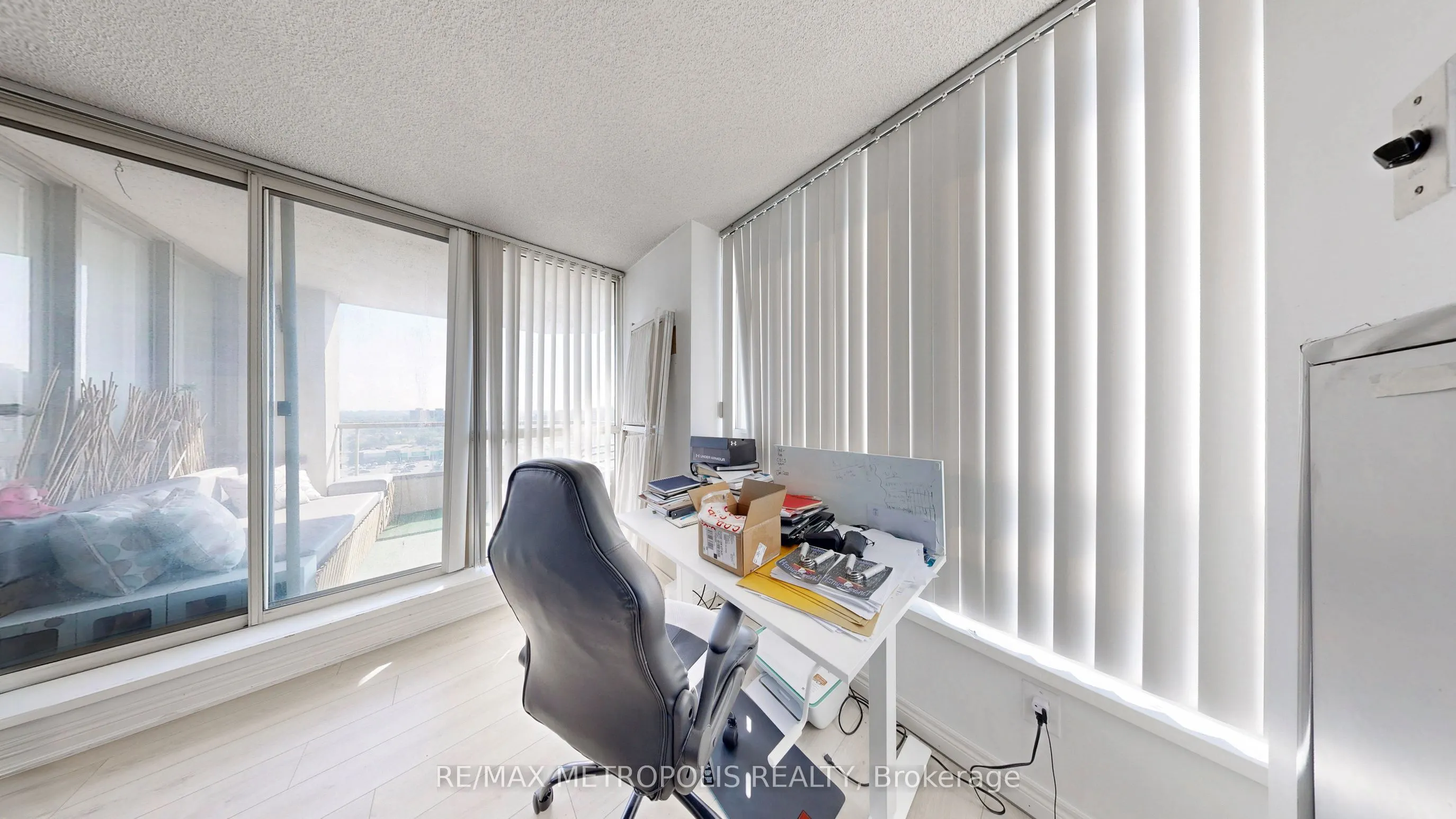 75 King Street E, #1512