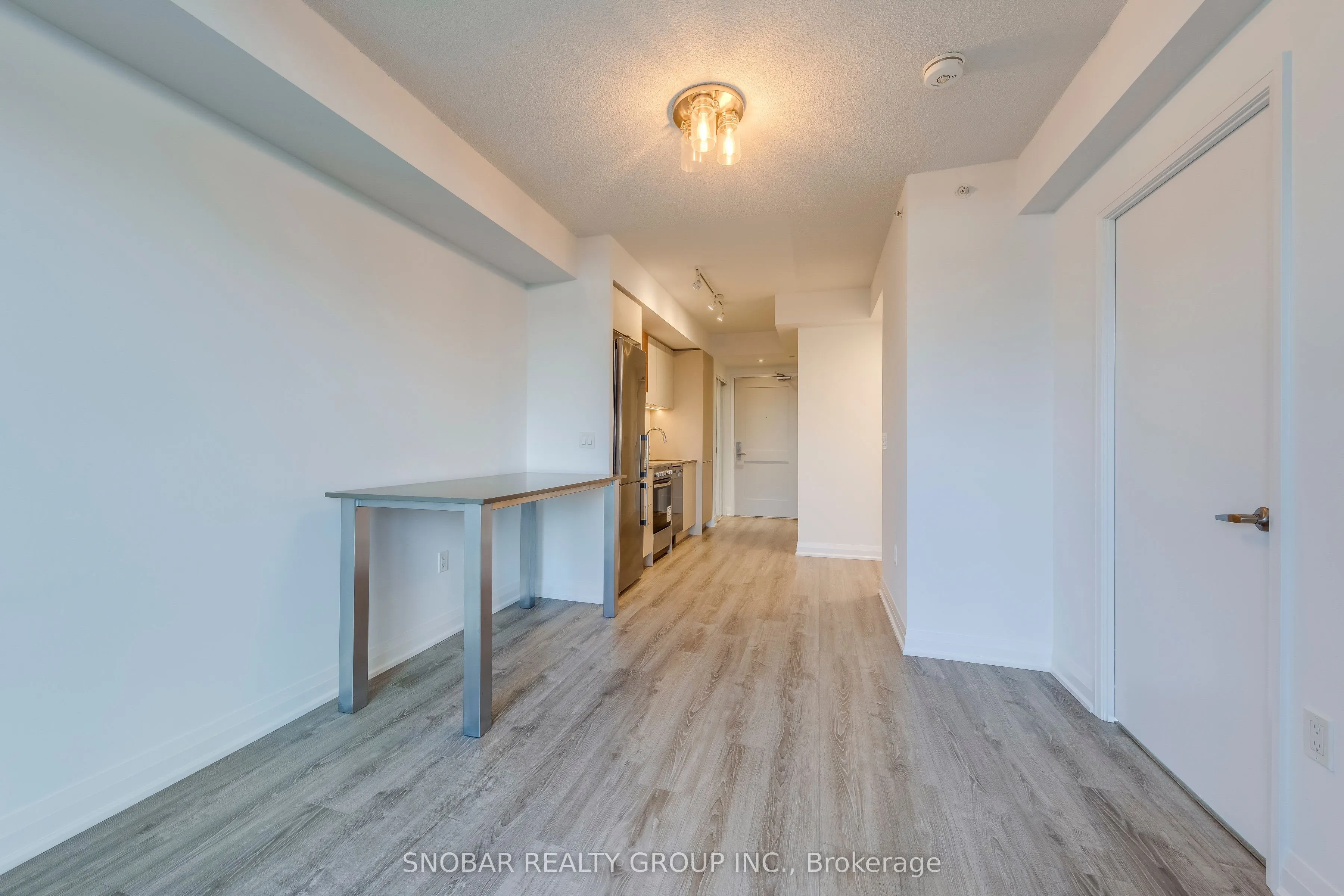 10 Gibbs Road, #501