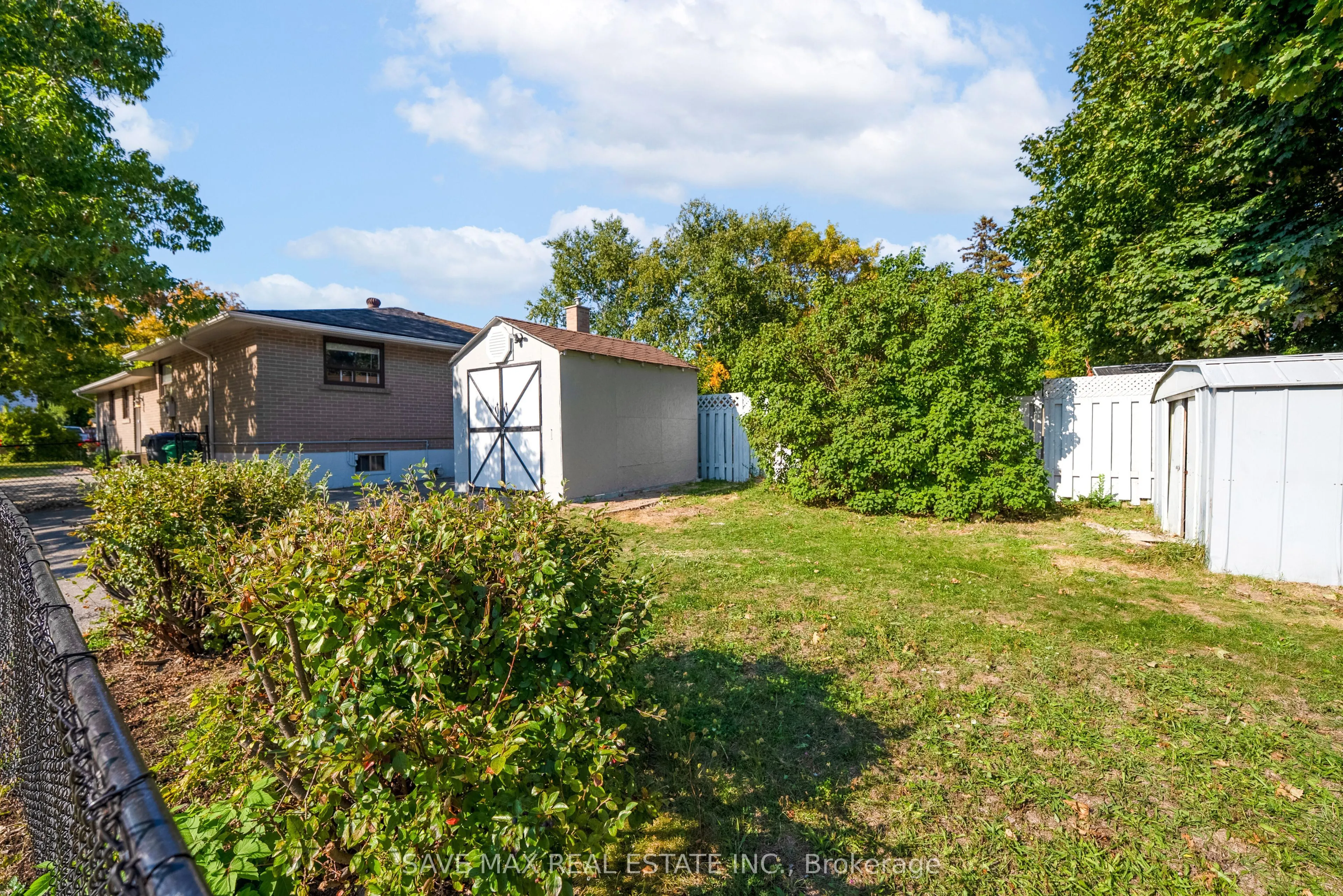 93 Archdekin Drive