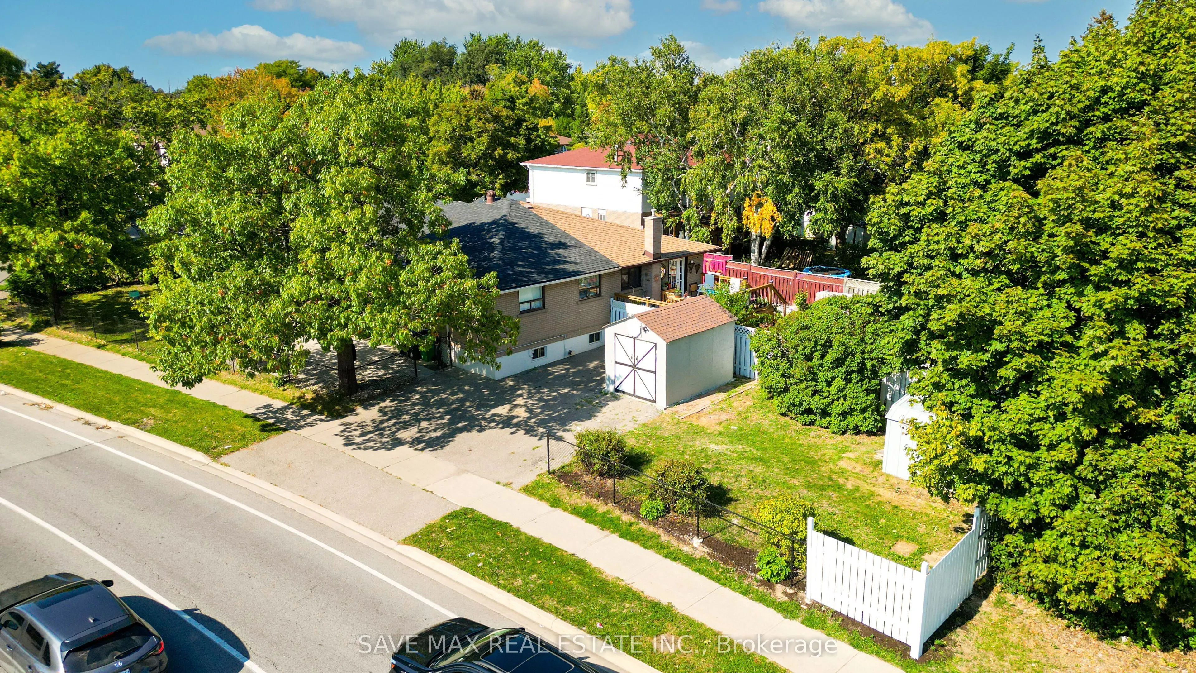 93 Archdekin Drive