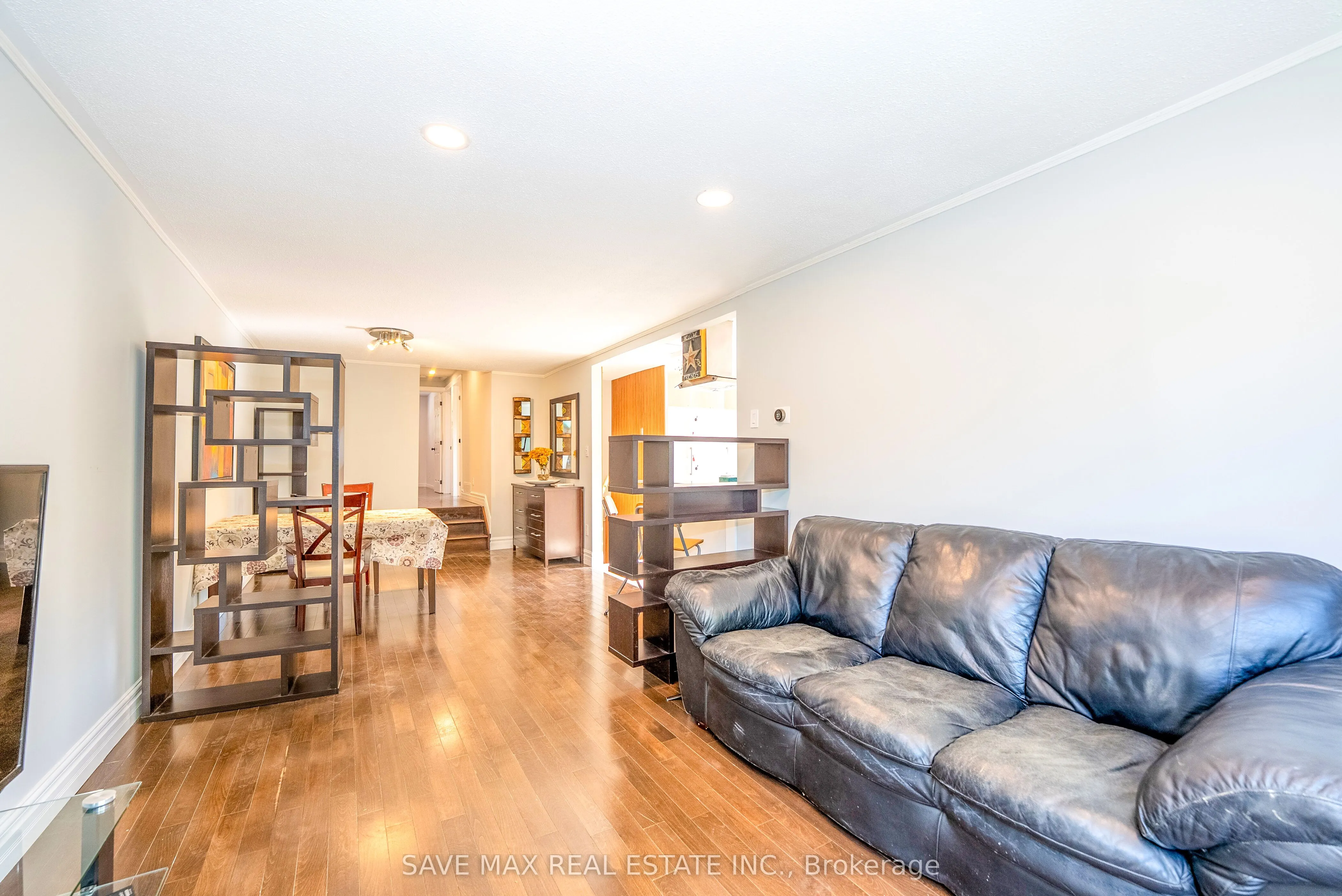 93 Archdekin Drive