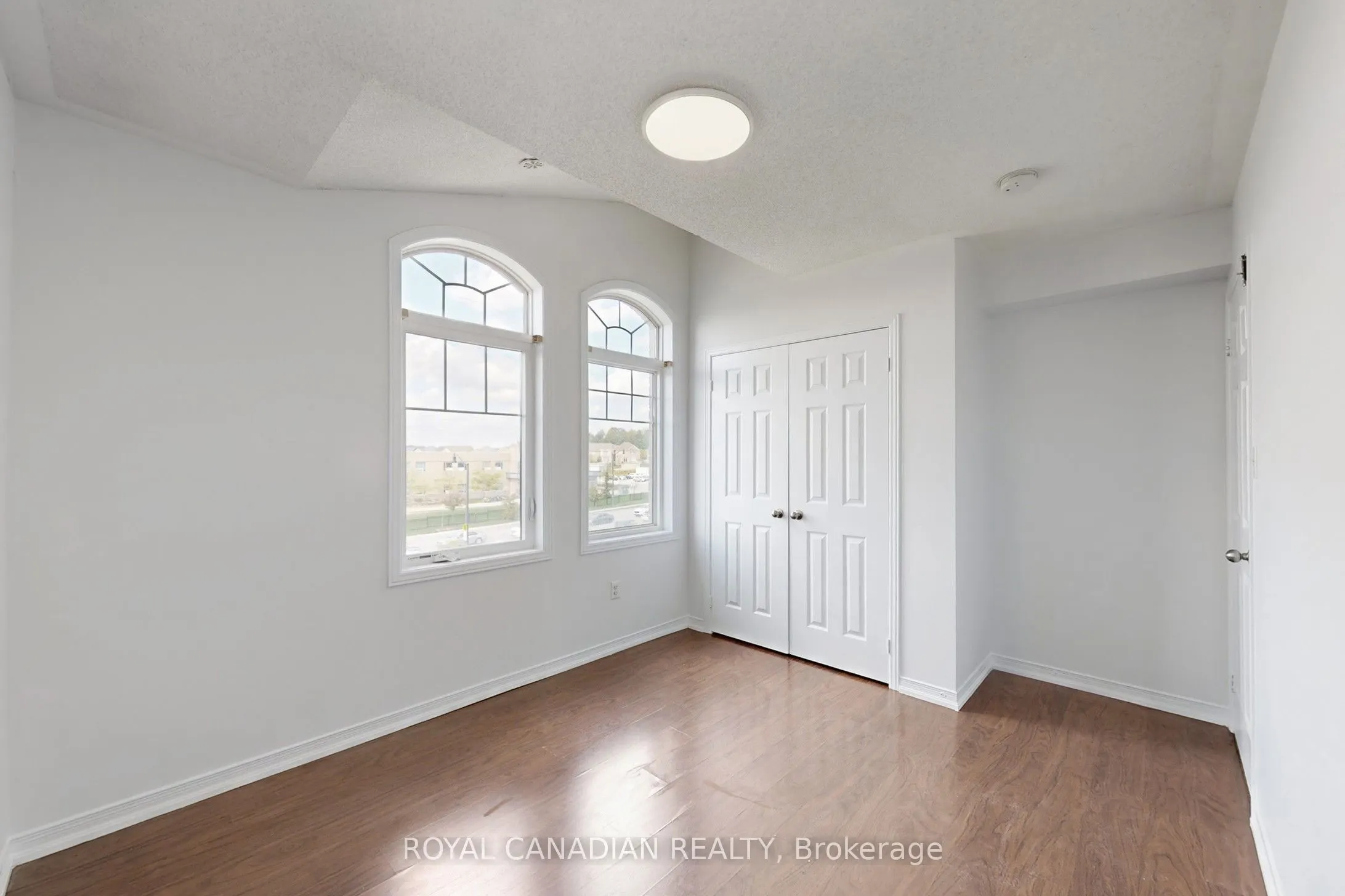 54 Chesterwood Crescent
