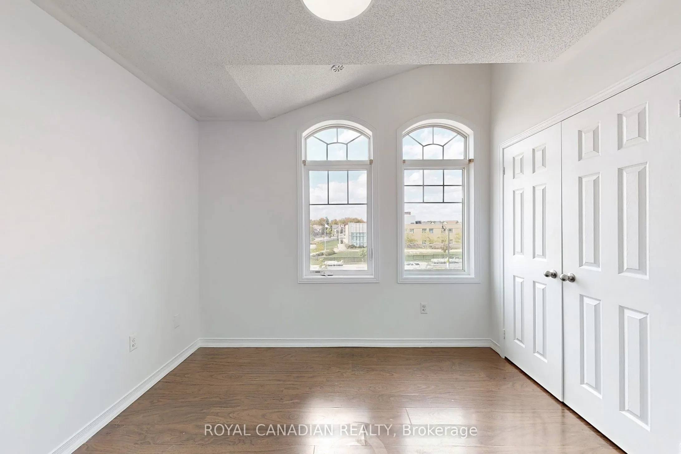 54 Chesterwood Crescent