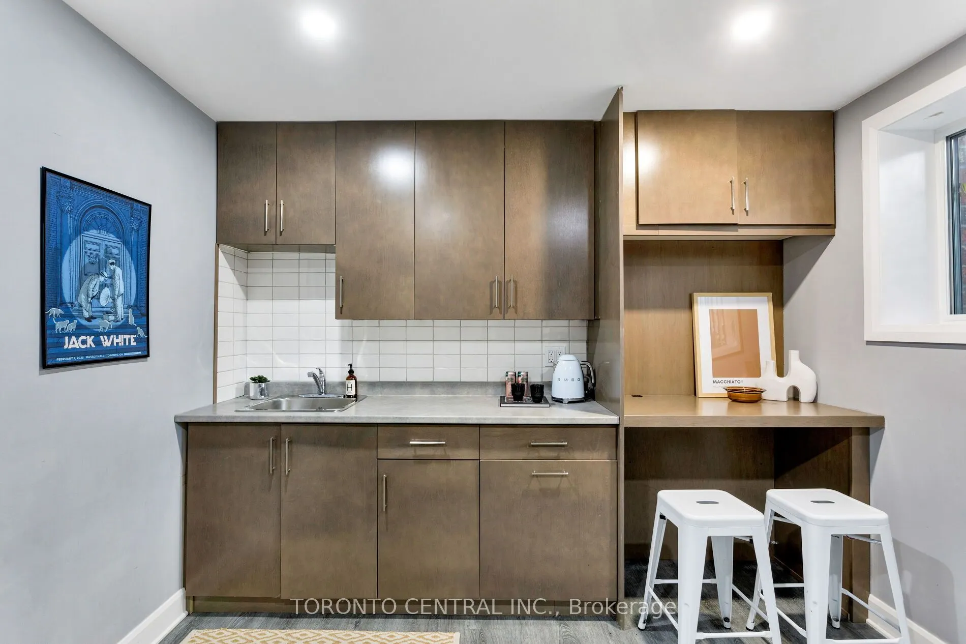 9 Chimney Swift Court