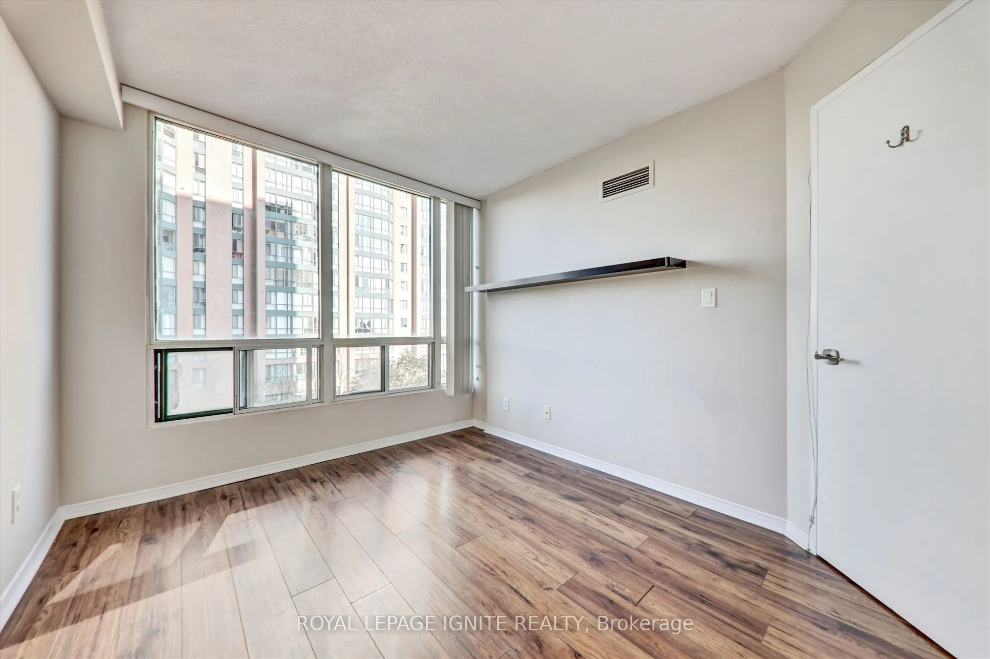155 Hillcrest Avenue, #402