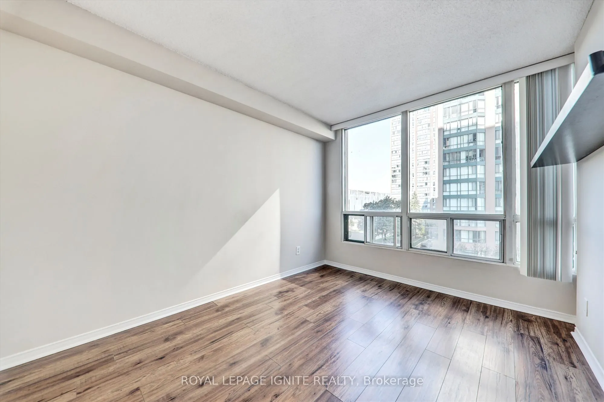 155 Hillcrest Avenue, #402