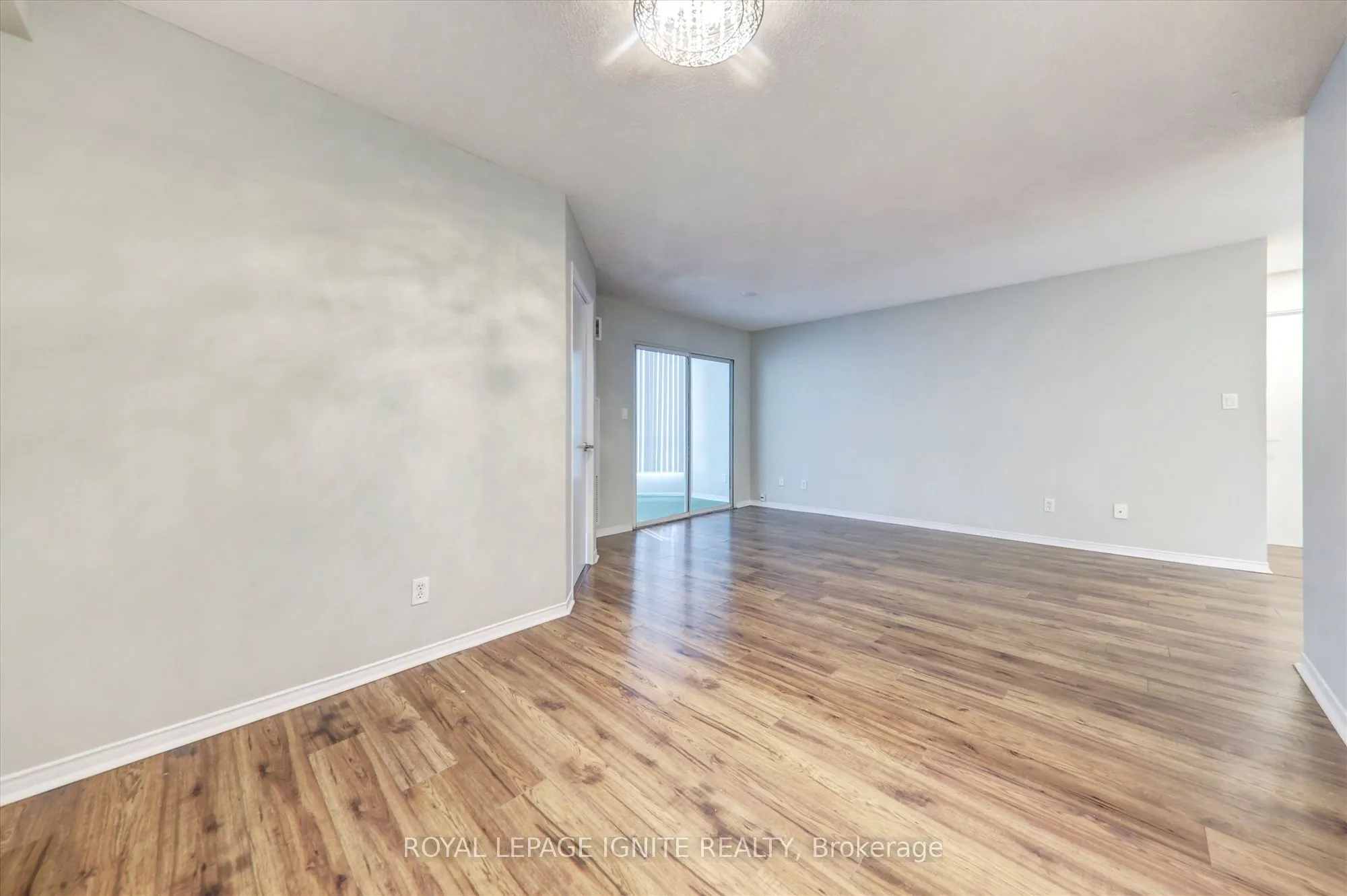 155 Hillcrest Avenue, #402