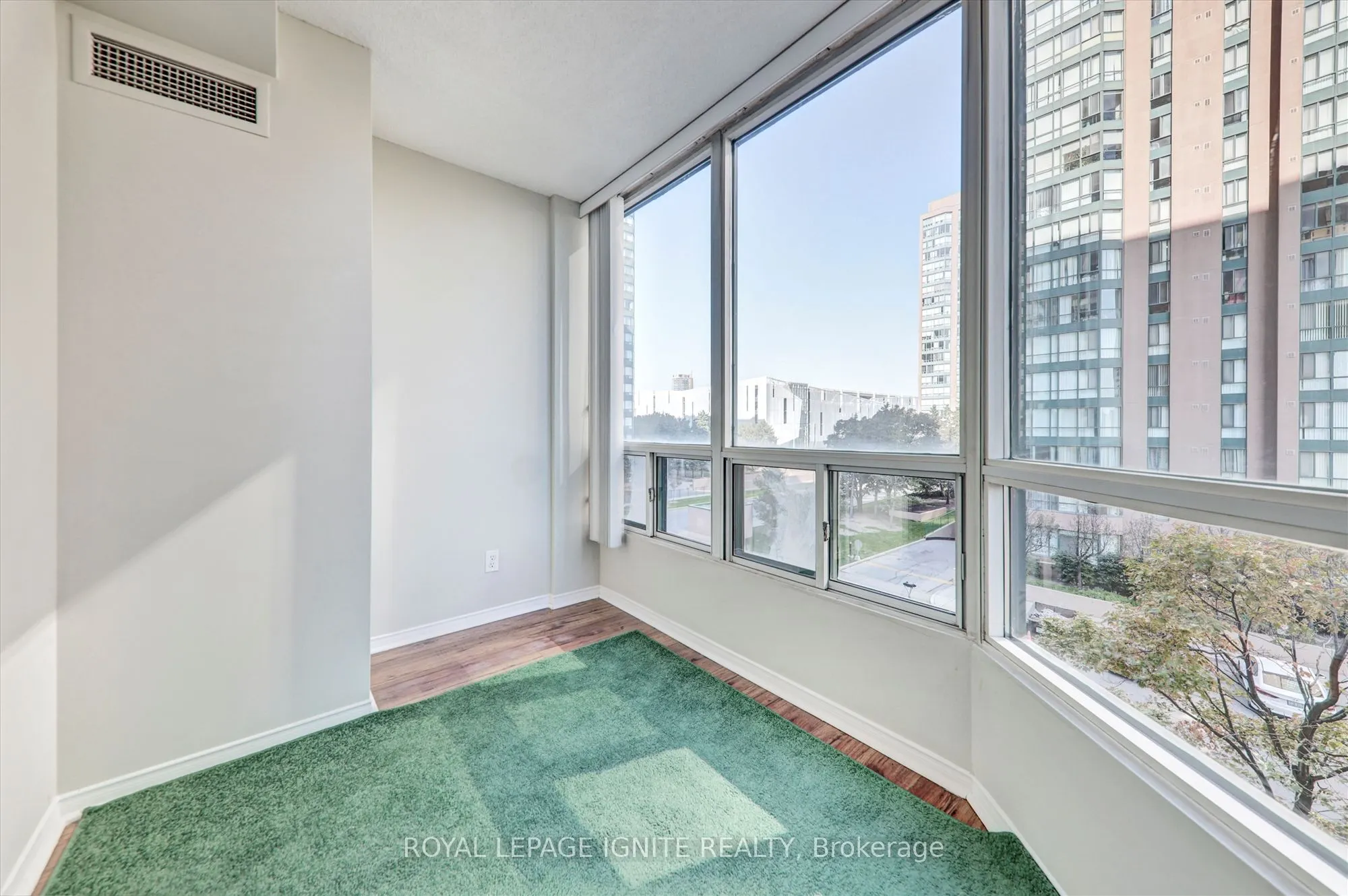 155 Hillcrest Avenue, #402