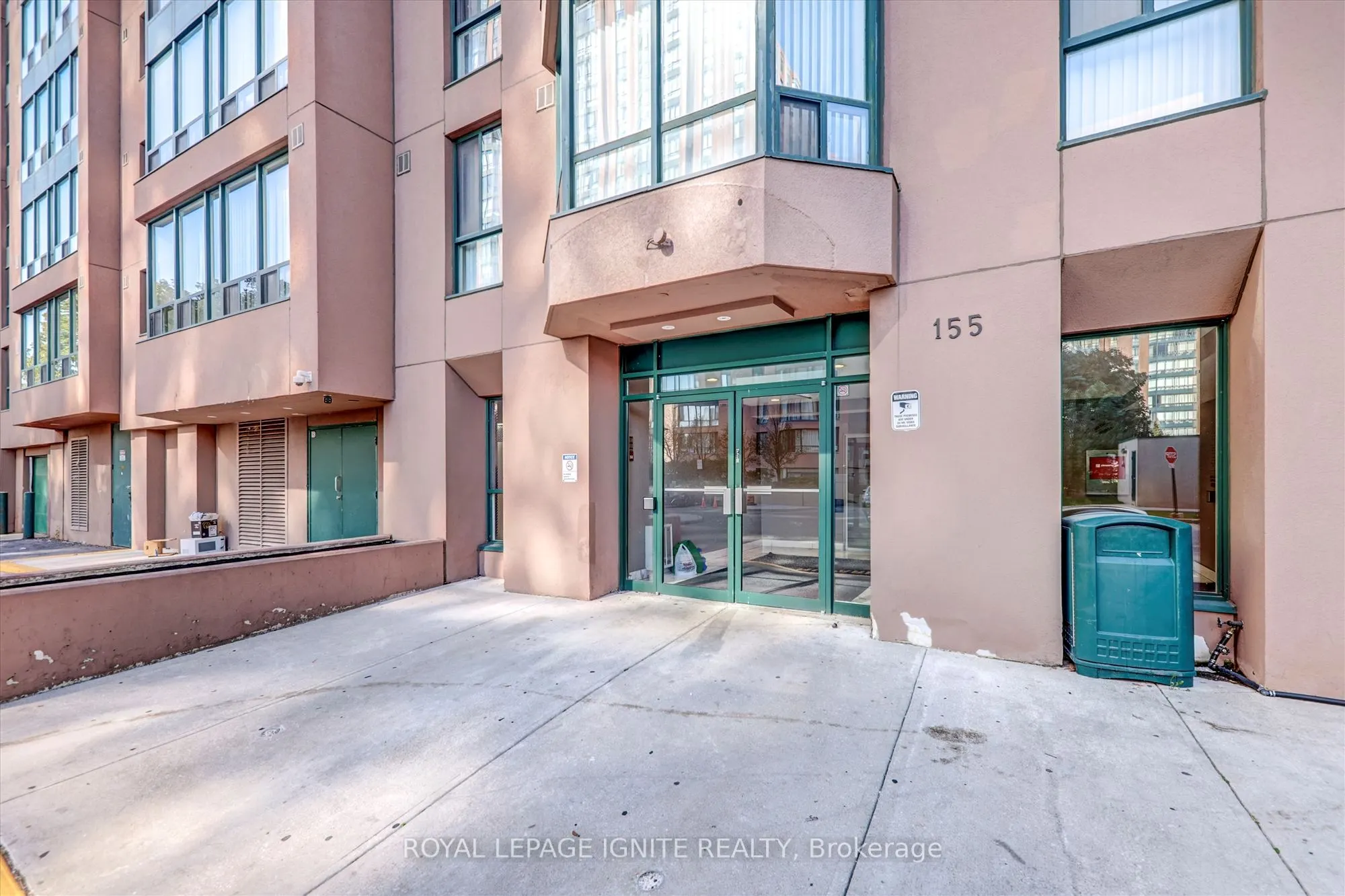 155 Hillcrest Avenue, #402