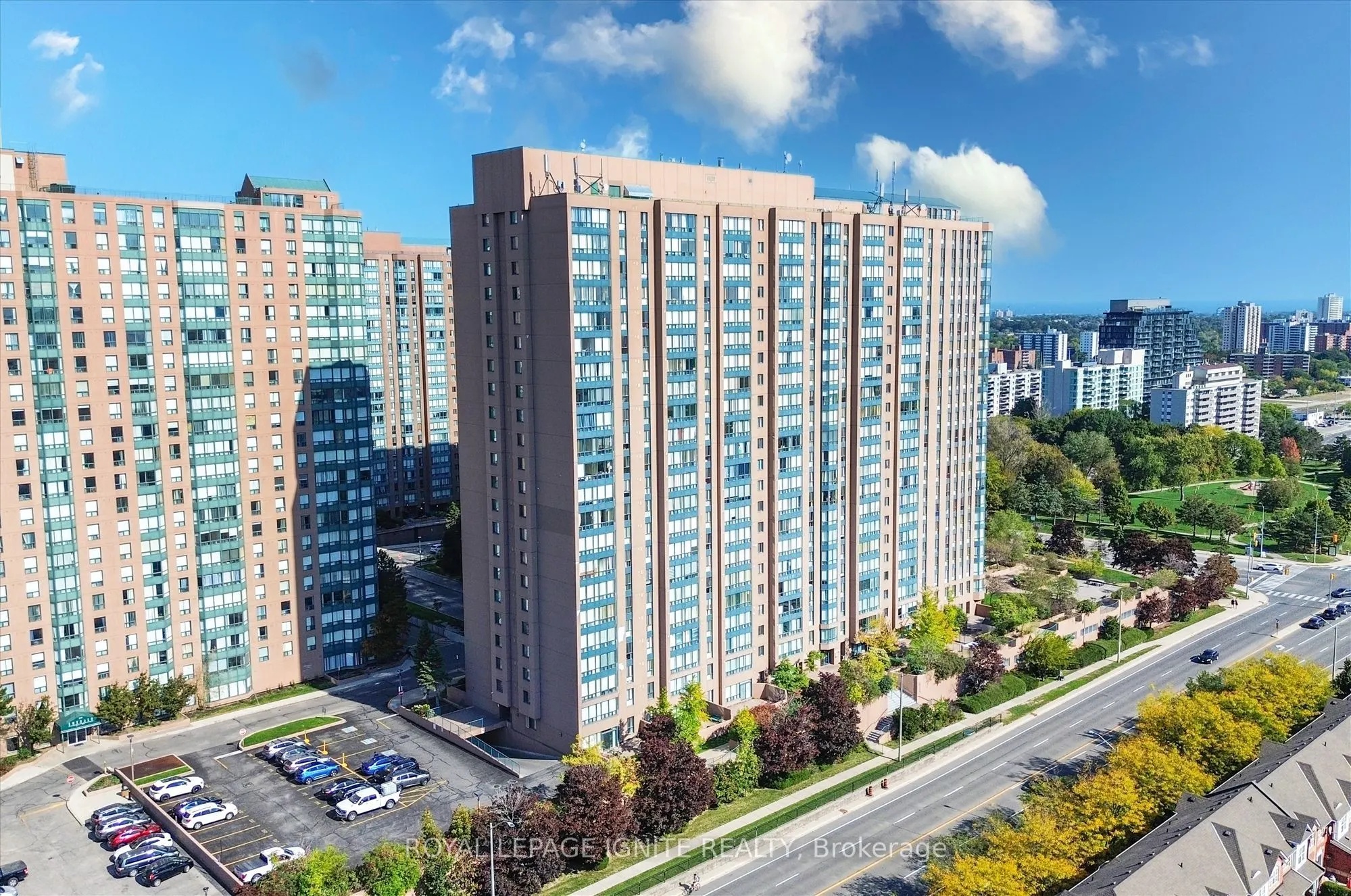 155 Hillcrest Avenue, #402
