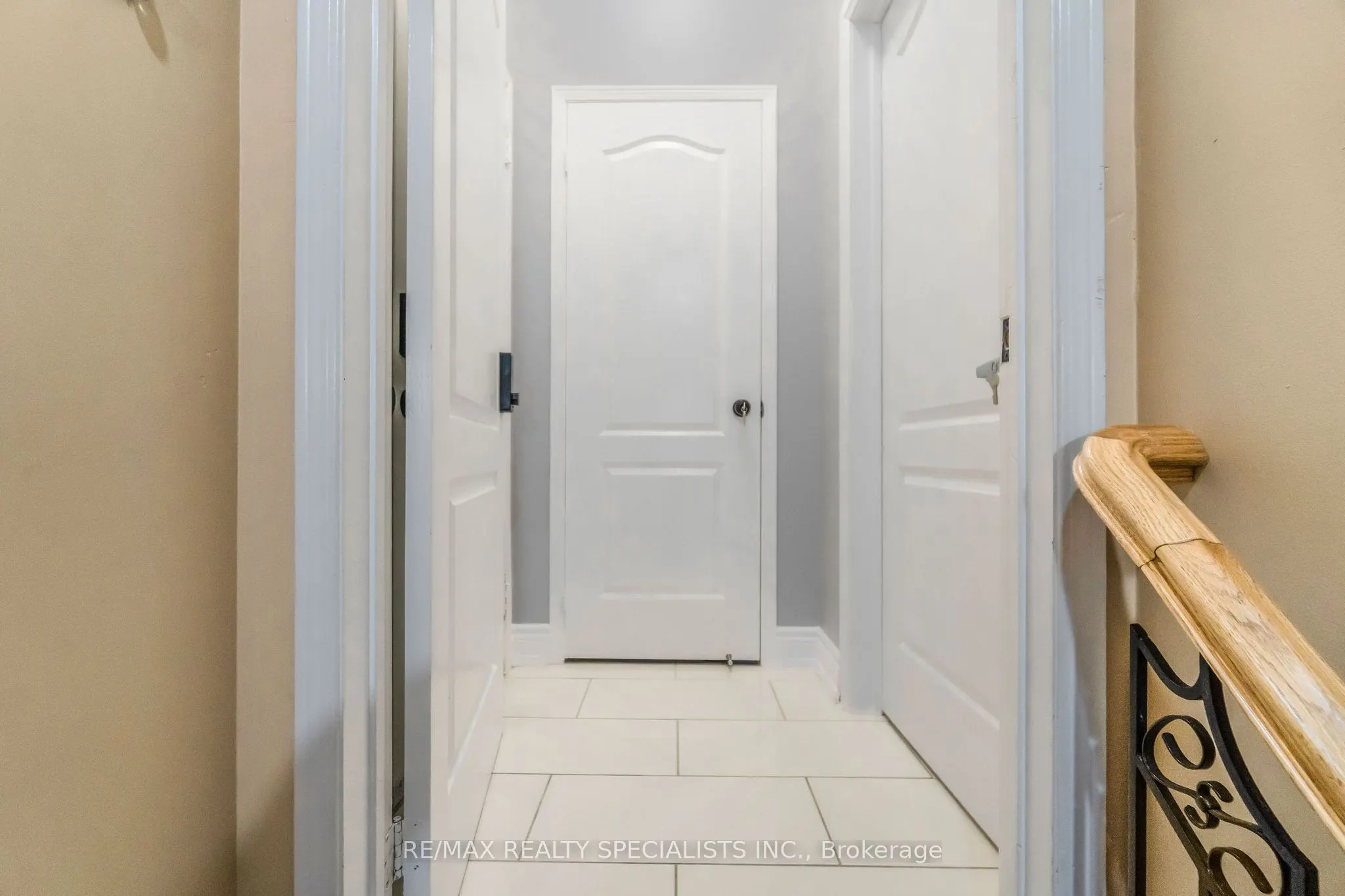 4982 Maxine Place