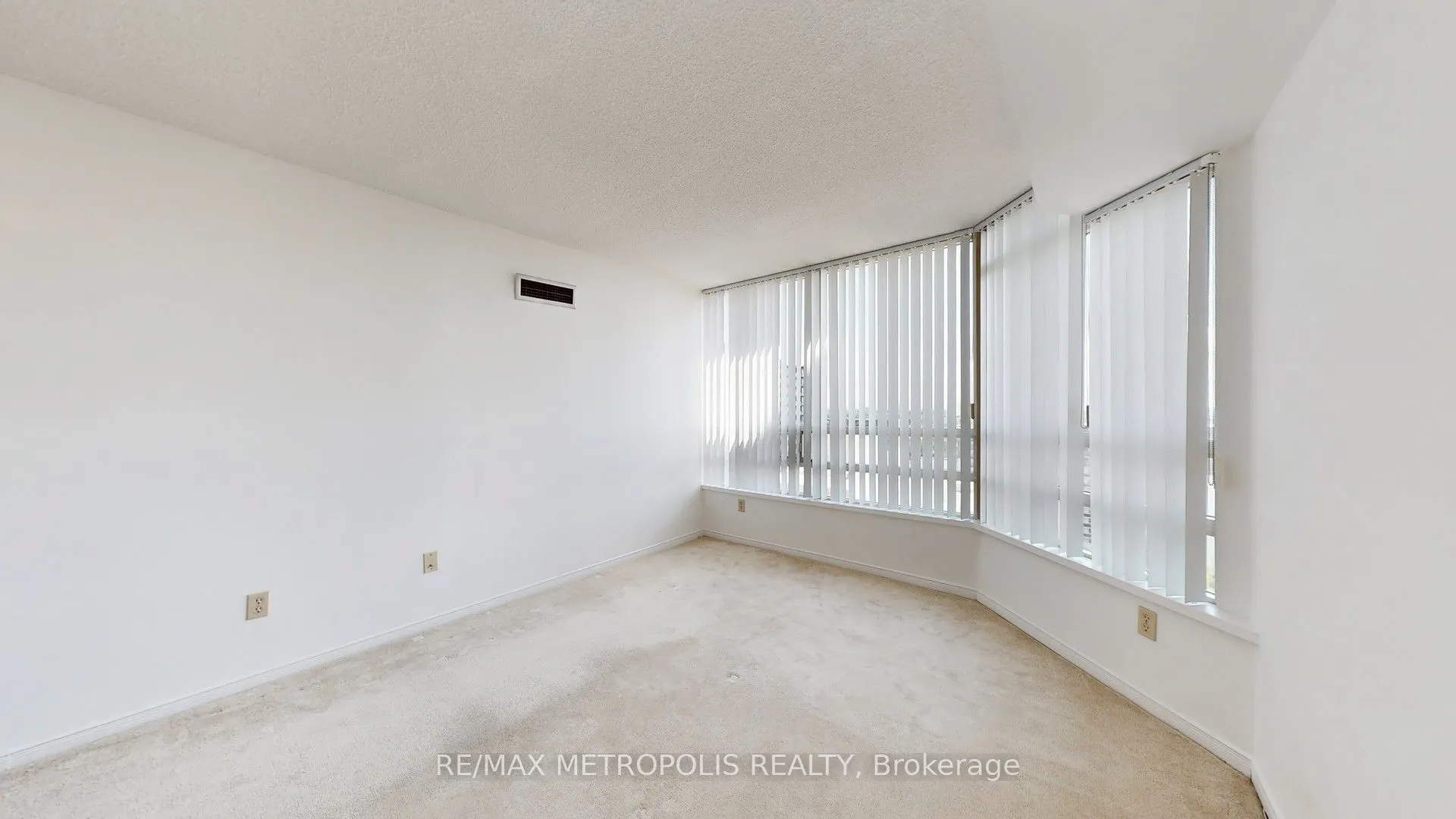 75 King Street E, #1609