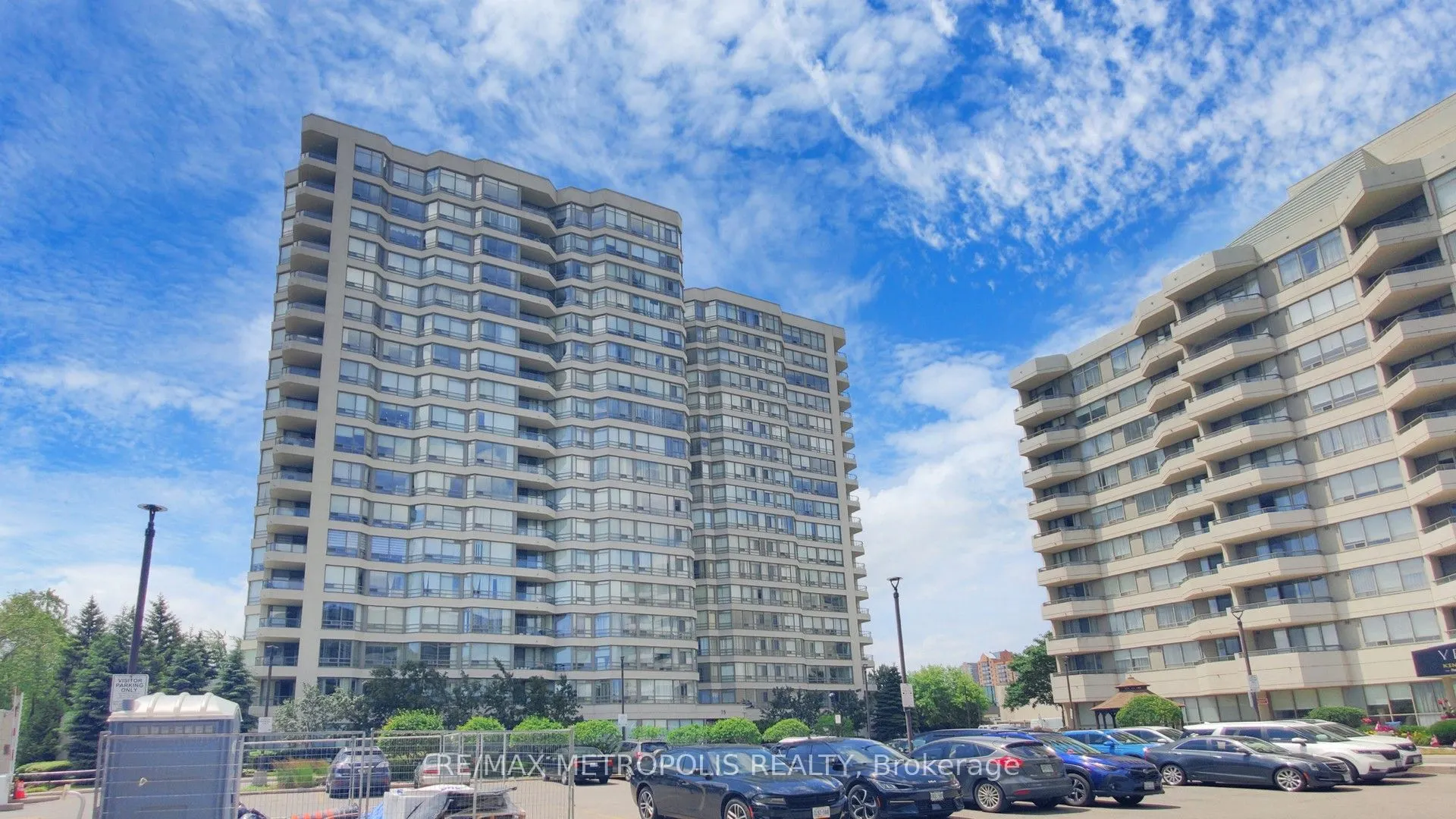 75 King Street E, #1609