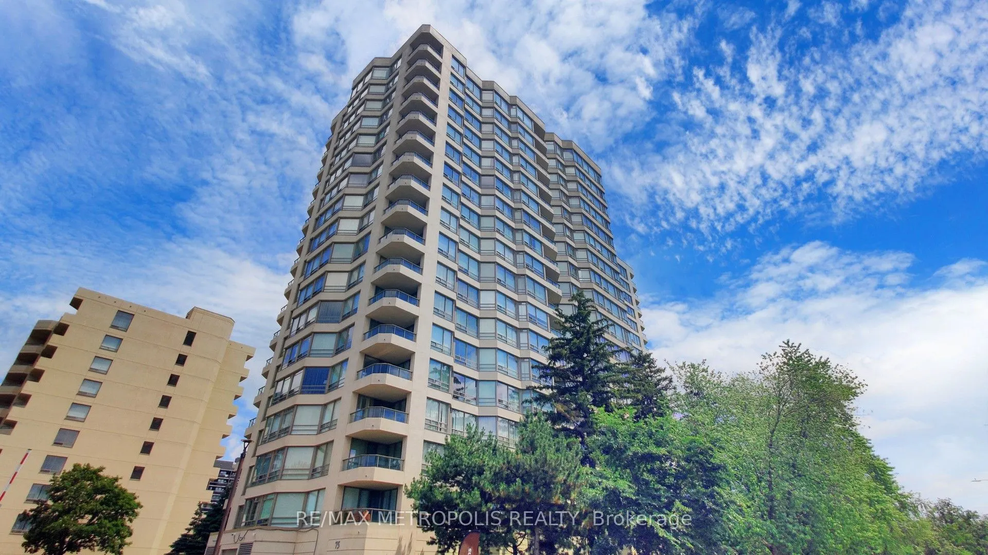 75 King Street E #1609