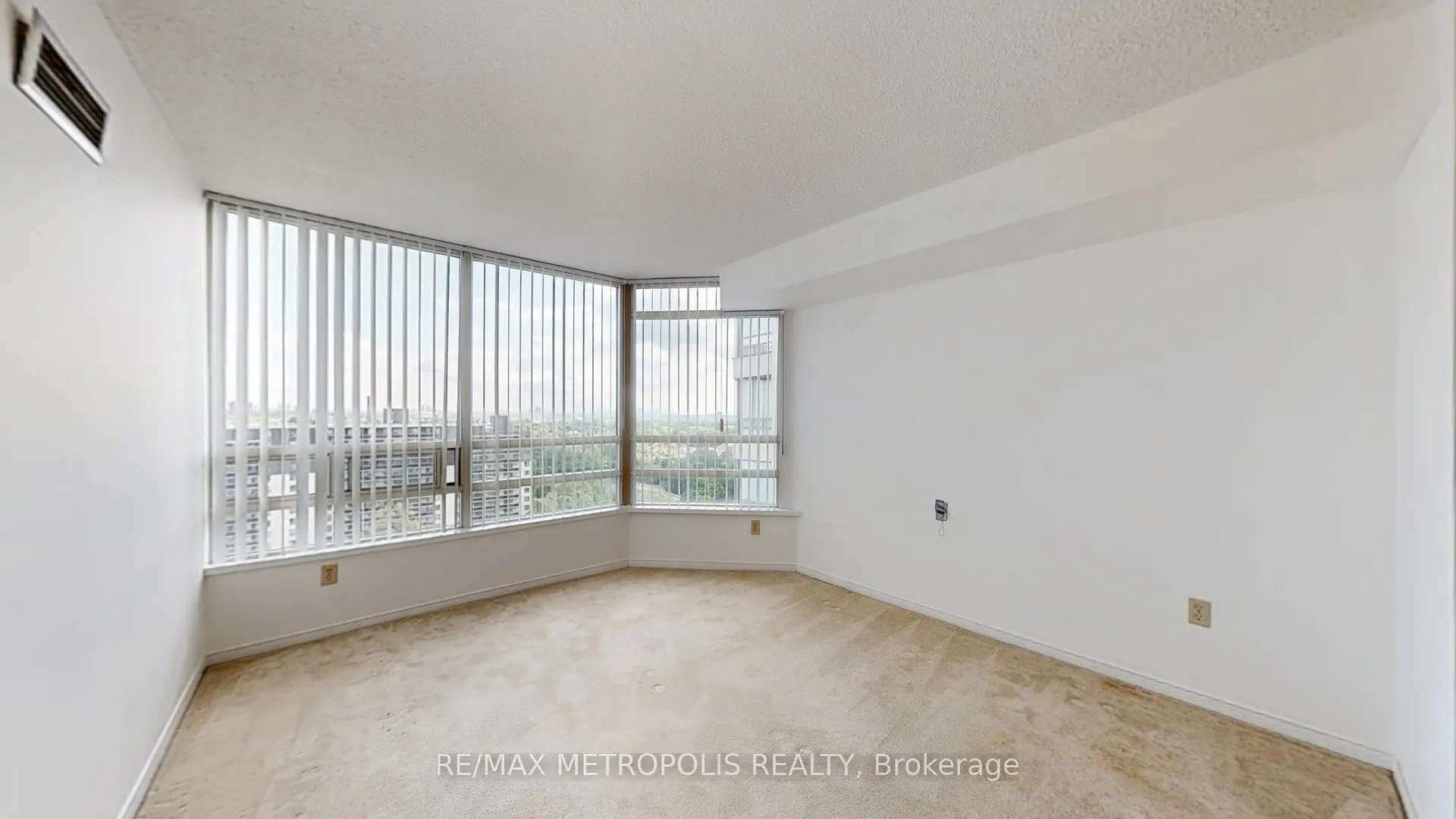 75 King Street E, #1609