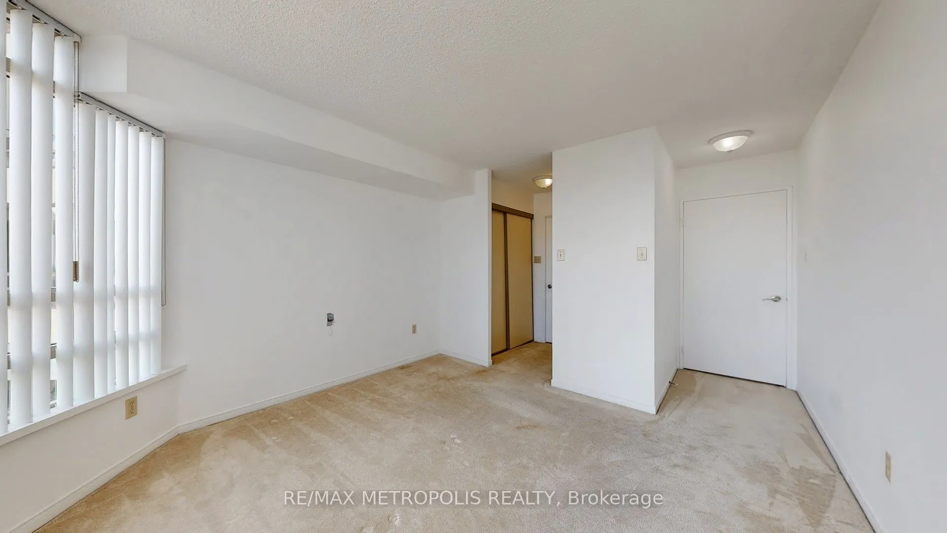 75 King Street E, #1609