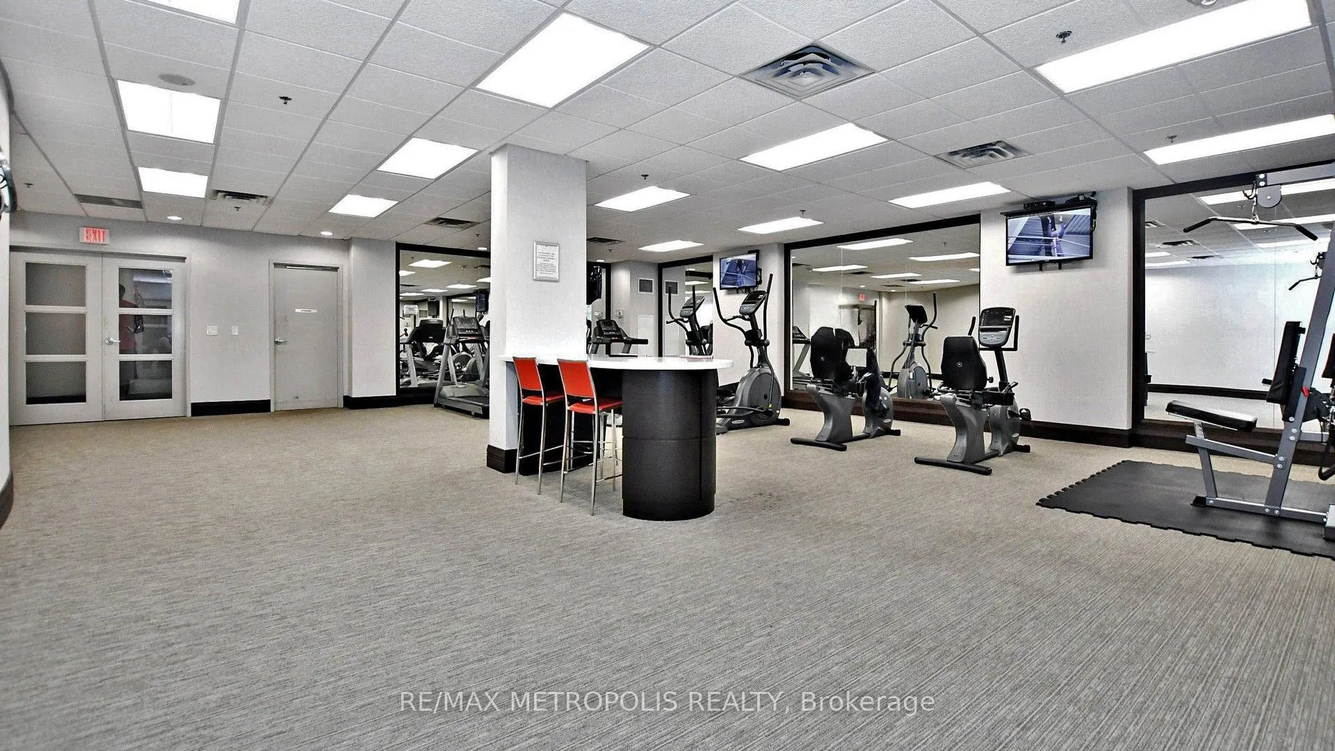 75 King Street E #1609