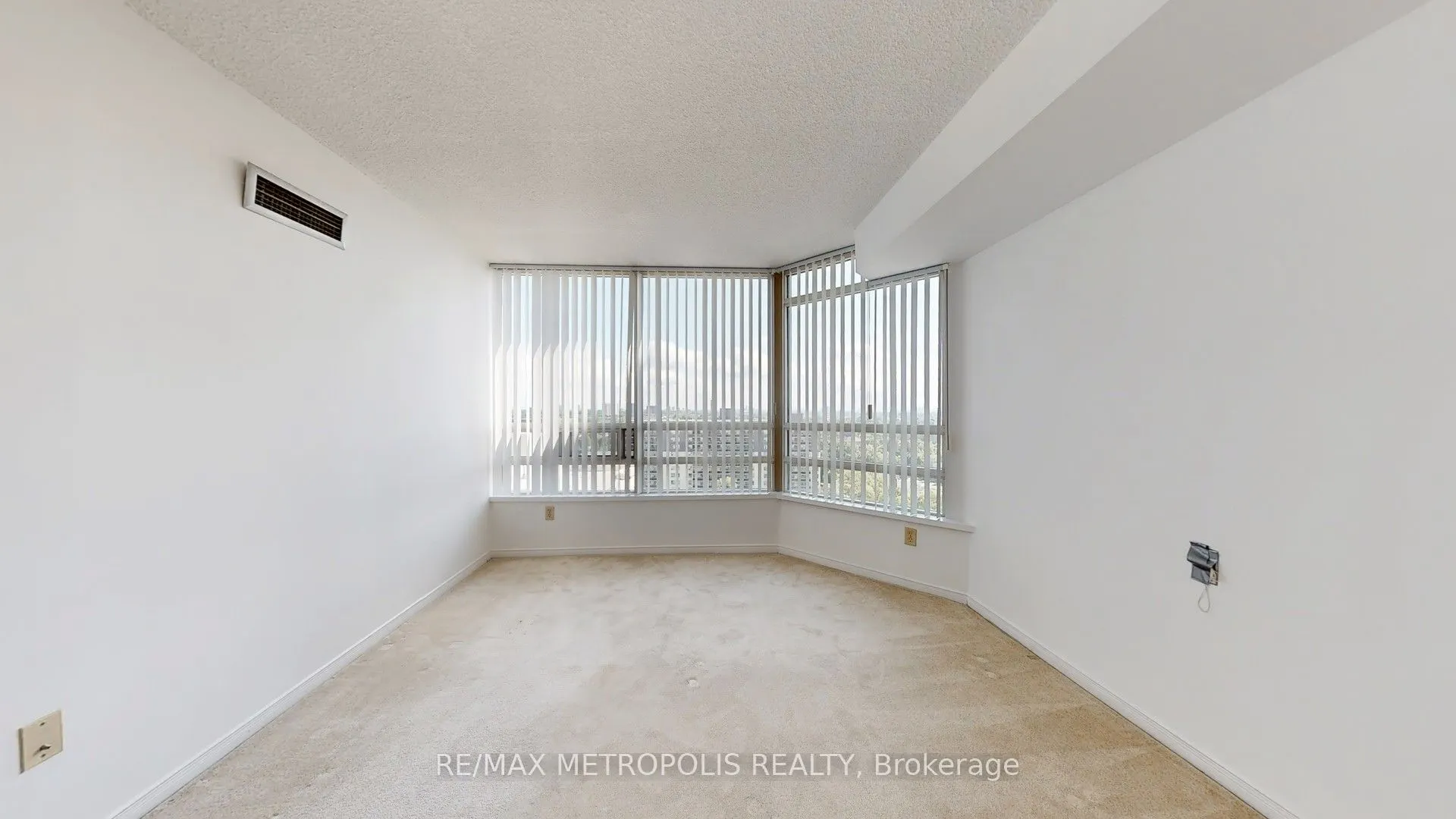 75 King Street E, #1609