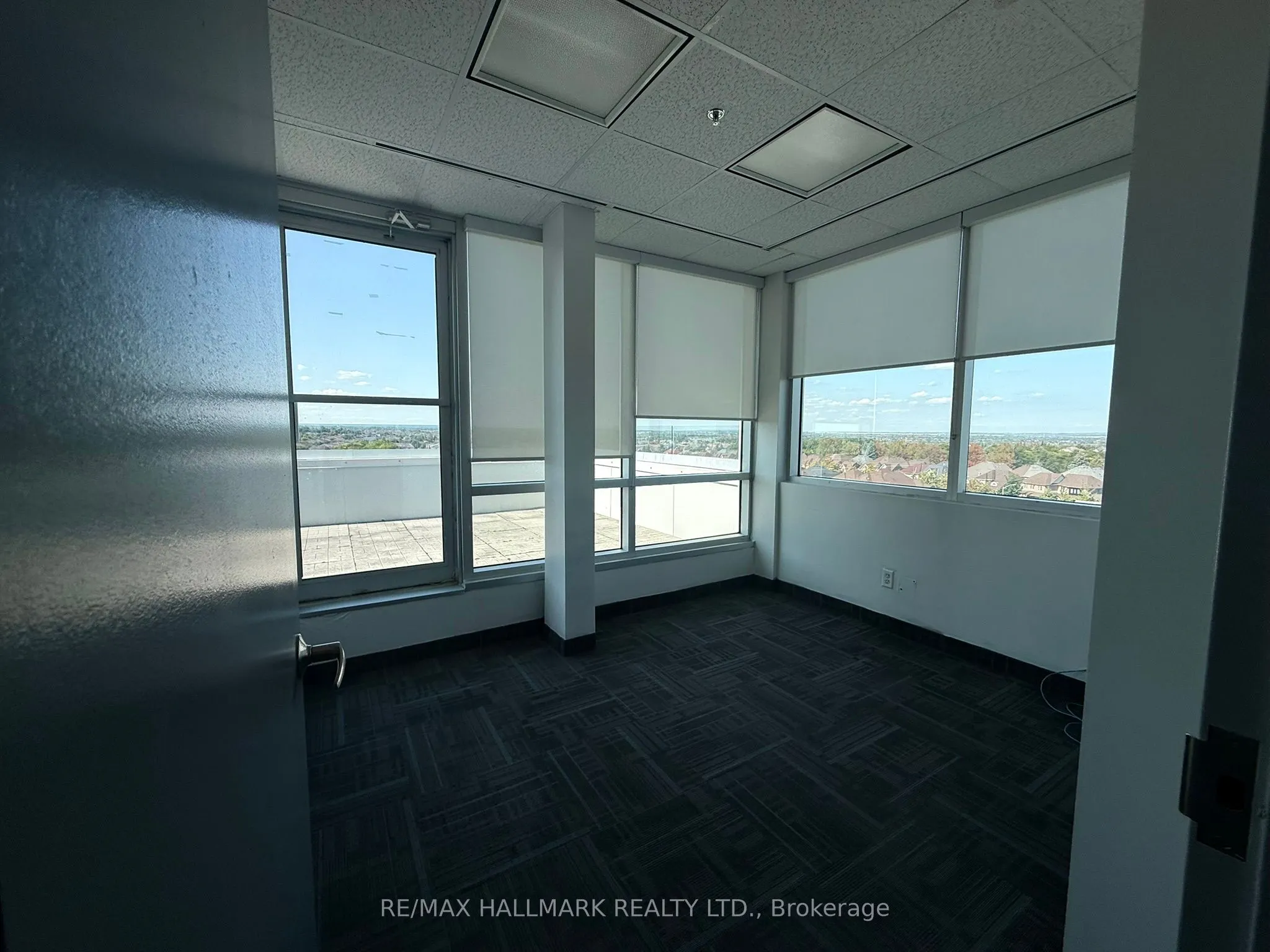 2250 Bovaird Drive E, #615